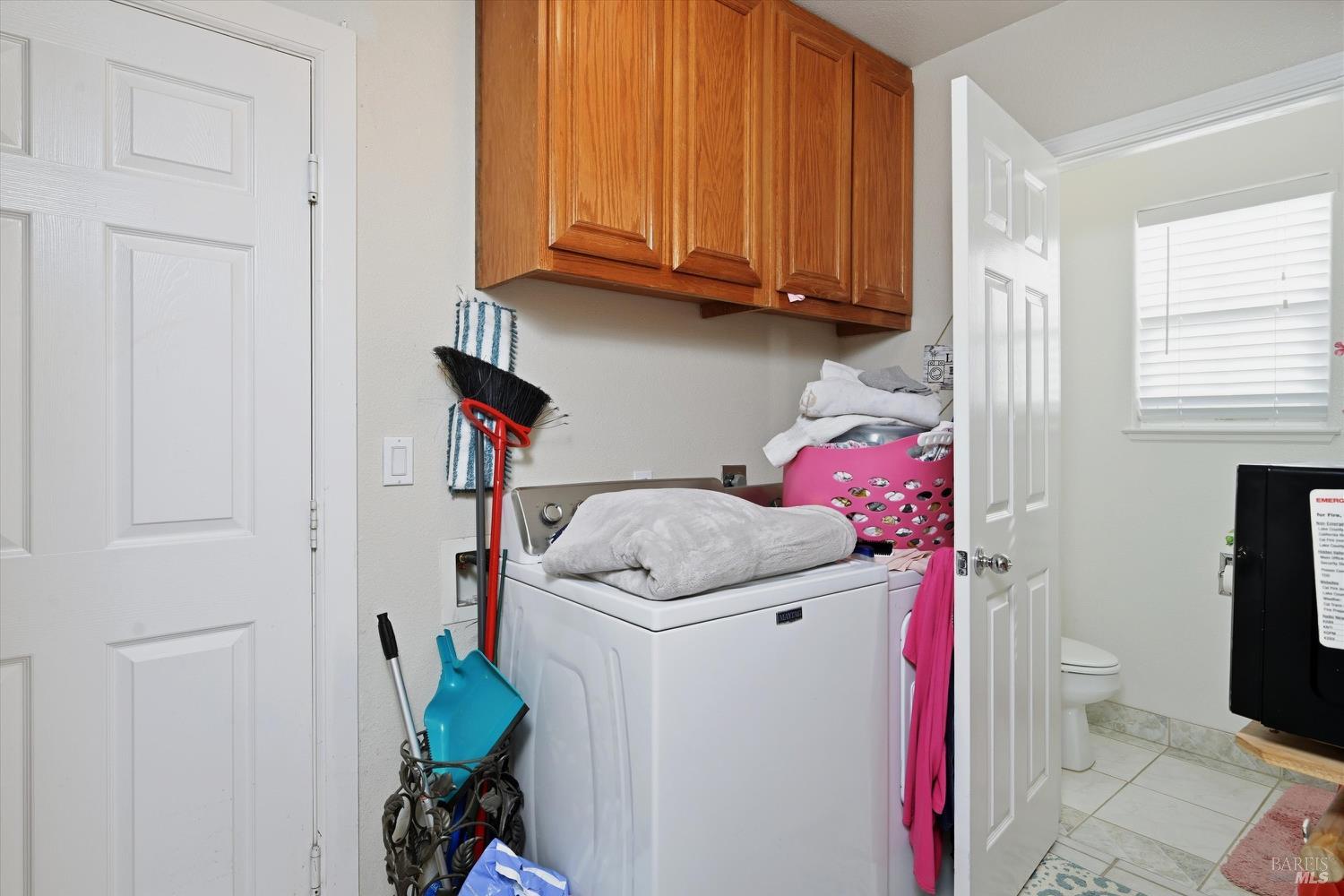 Detail Gallery Image 16 of 27 For 17905 Bunker Rd, Hidden Valley Lake,  CA 95467 - 3 Beds | 2/1 Baths