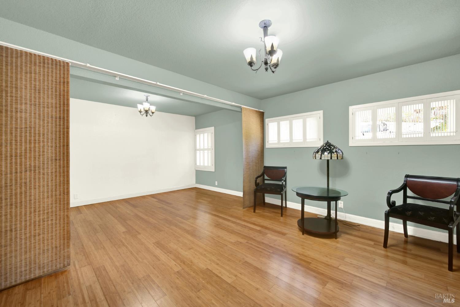 Detail Gallery Image 31 of 65 For 7937 Sunkist Dr, Oakland,  CA 94605 - 4 Beds | 3 Baths