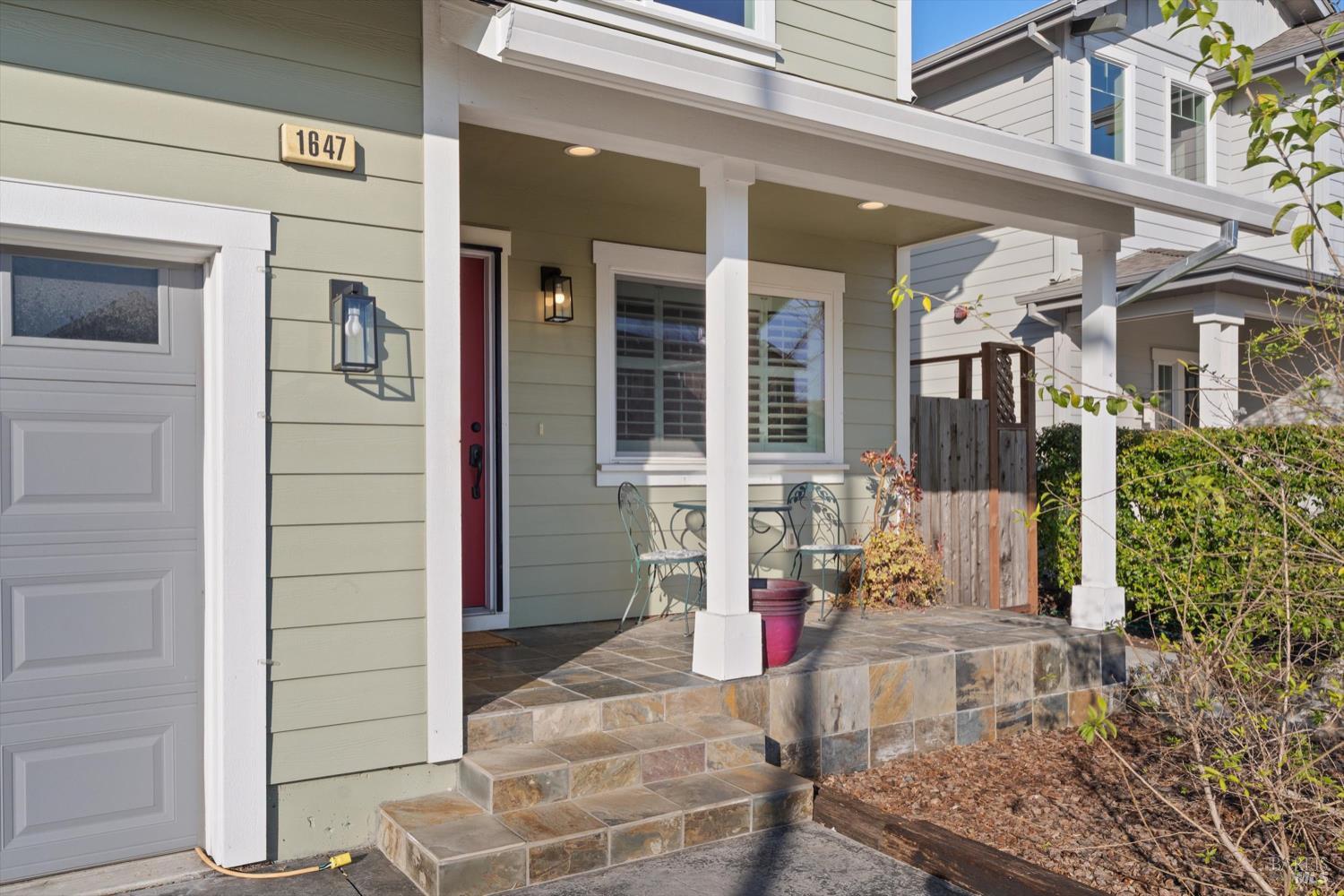 Detail Gallery Image 3 of 16 For 1647 Kerry Ln, Santa Rosa,  CA 95403 - 4 Beds | 2/1 Baths