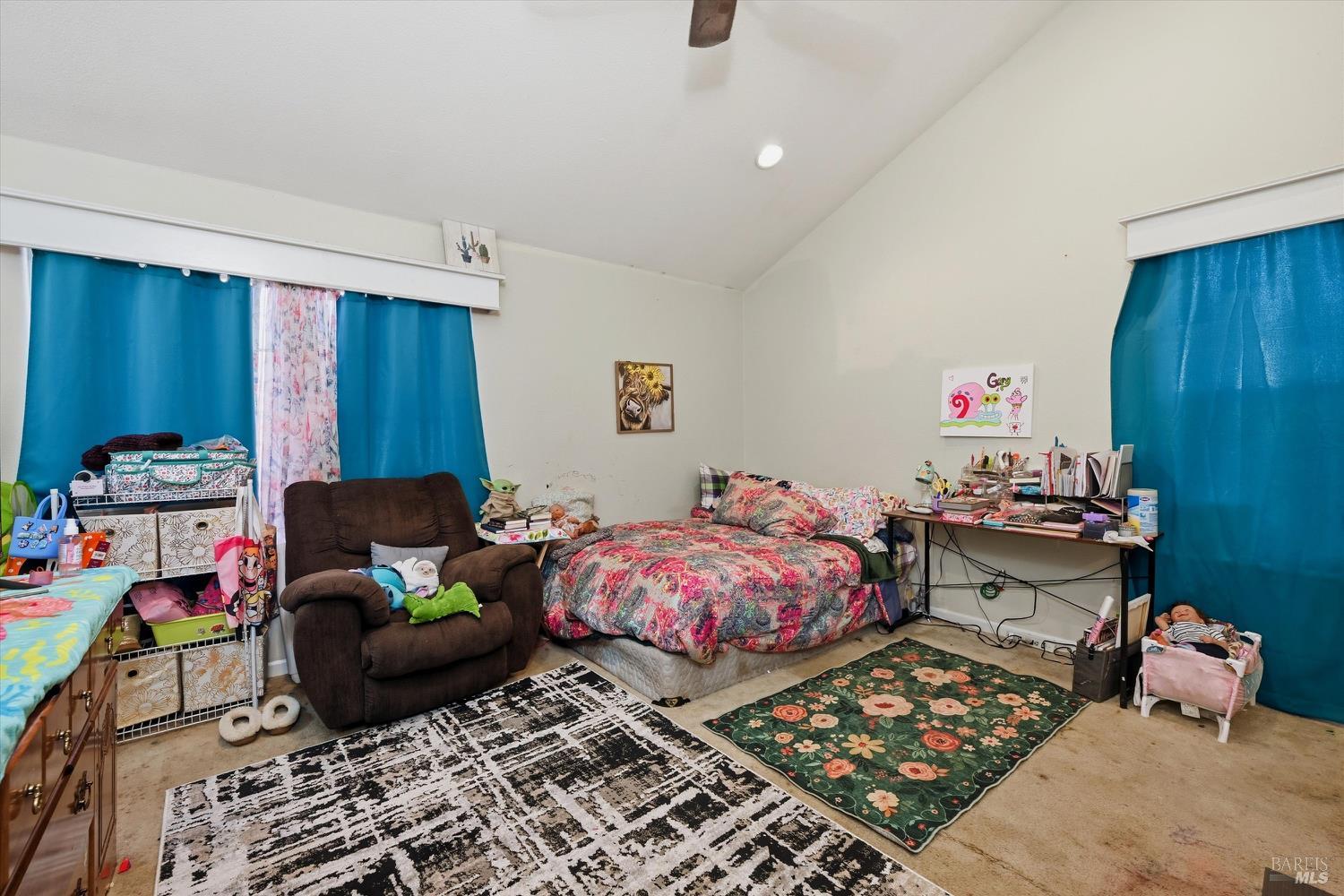 Detail Gallery Image 9 of 27 For 17905 Bunker Rd, Hidden Valley Lake,  CA 95467 - 3 Beds | 2/1 Baths