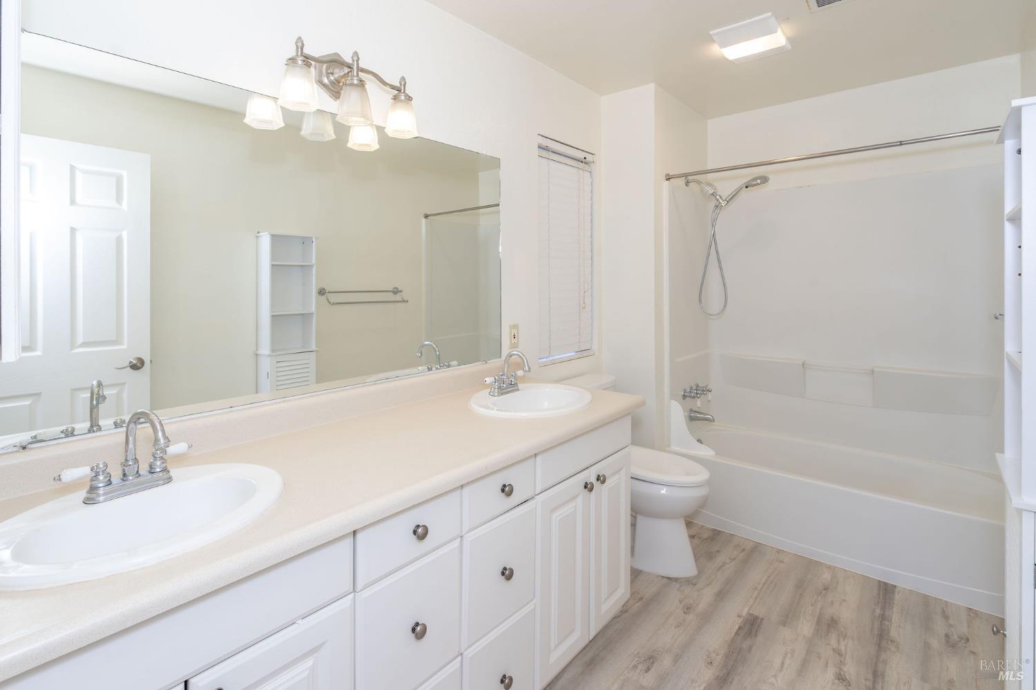 Detail Gallery Image 15 of 34 For 2791 Mcbride Ln #148,  Santa Rosa,  CA 95403 - 2 Beds | 1/1 Baths