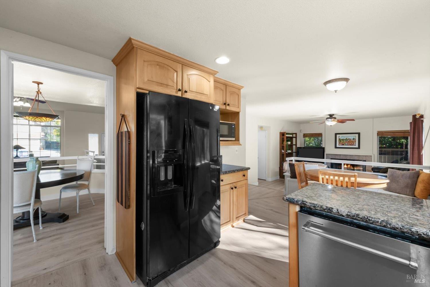 Detail Gallery Image 20 of 66 For 3327 Colonial Ct, Fairfield,  CA 94534 - 4 Beds | 3 Baths