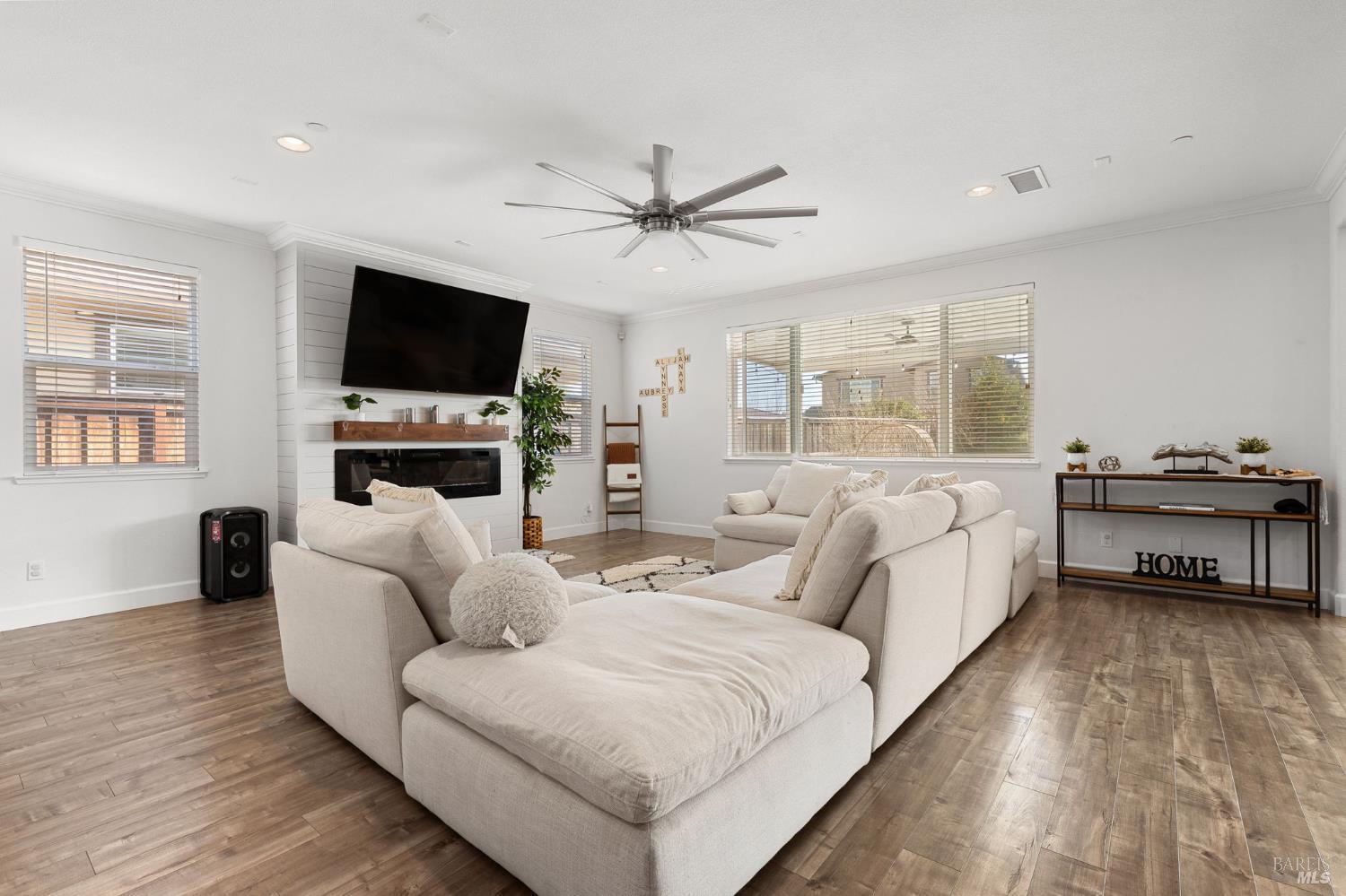 Detail Gallery Image 12 of 63 For 291 Ginger St, Vacaville,  CA 95687 - 4 Beds | 3/1 Baths