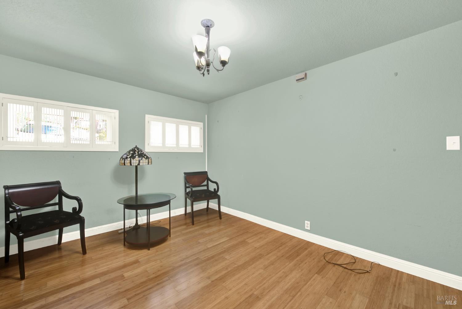 Detail Gallery Image 32 of 65 For 7937 Sunkist Dr, Oakland,  CA 94605 - 4 Beds | 3 Baths