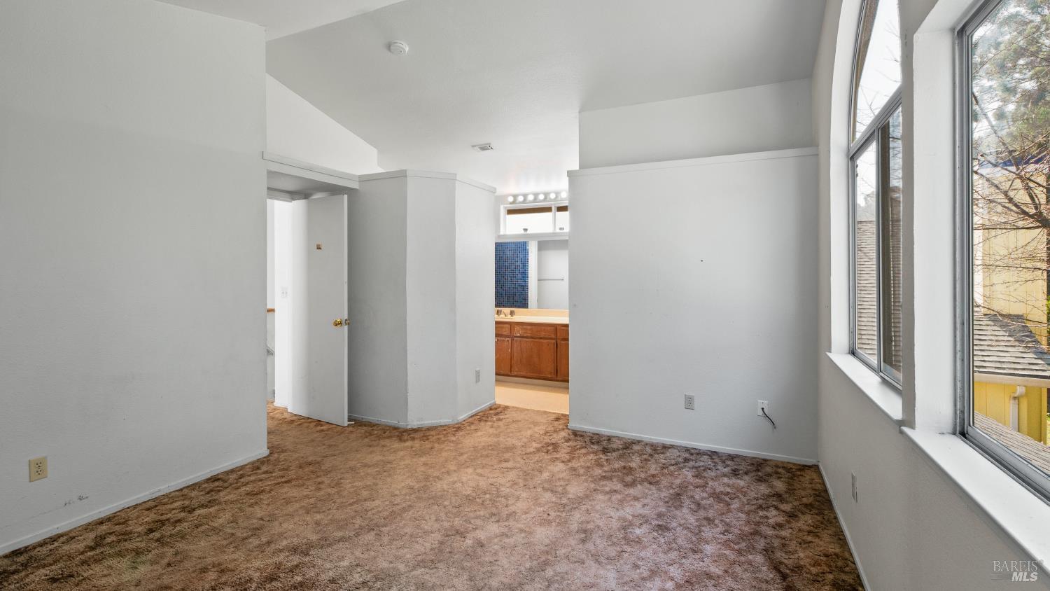 Detail Gallery Image 21 of 36 For 157 James River Rd, Vallejo,  CA 94591 - 4 Beds | 2/1 Baths