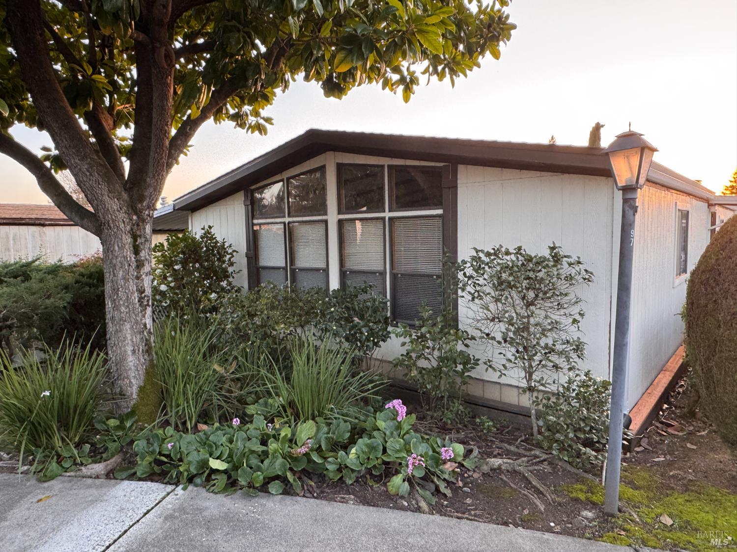 Detail Gallery Image 29 of 35 For 97 Glenoak Ct, Santa Rosa,  CA 95409 - 2 Beds | 2 Baths