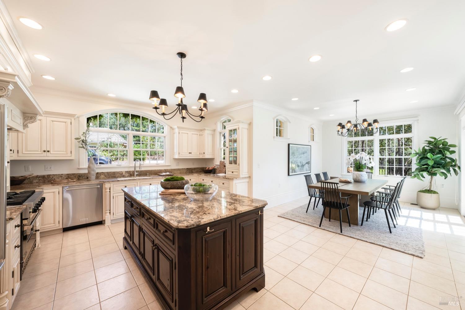 Detail Gallery Image 12 of 44 For 335 Pine Breeze Dr, Angwin,  CA 94508 - 5 Beds | 3/2 Baths