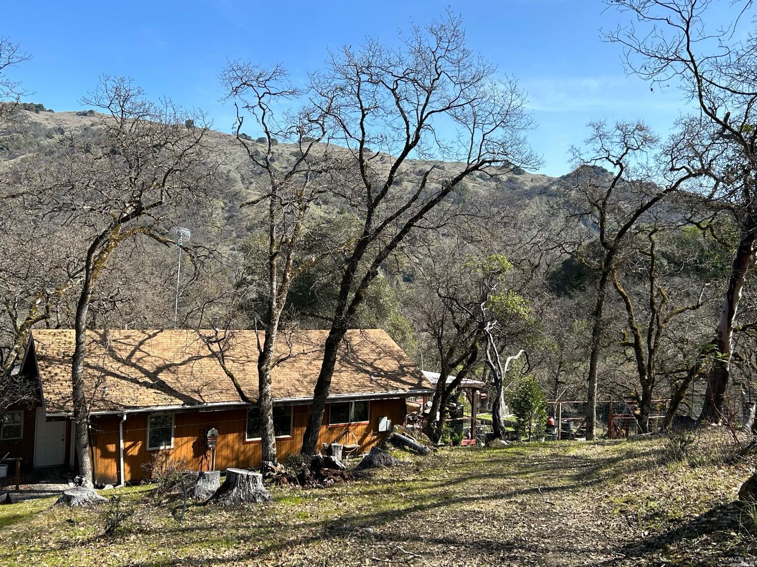 Detail Gallery Image 41 of 96 For 1 Island Mountain Rd, Laytonville,  CA 95454 - 2 Beds | 1 Baths