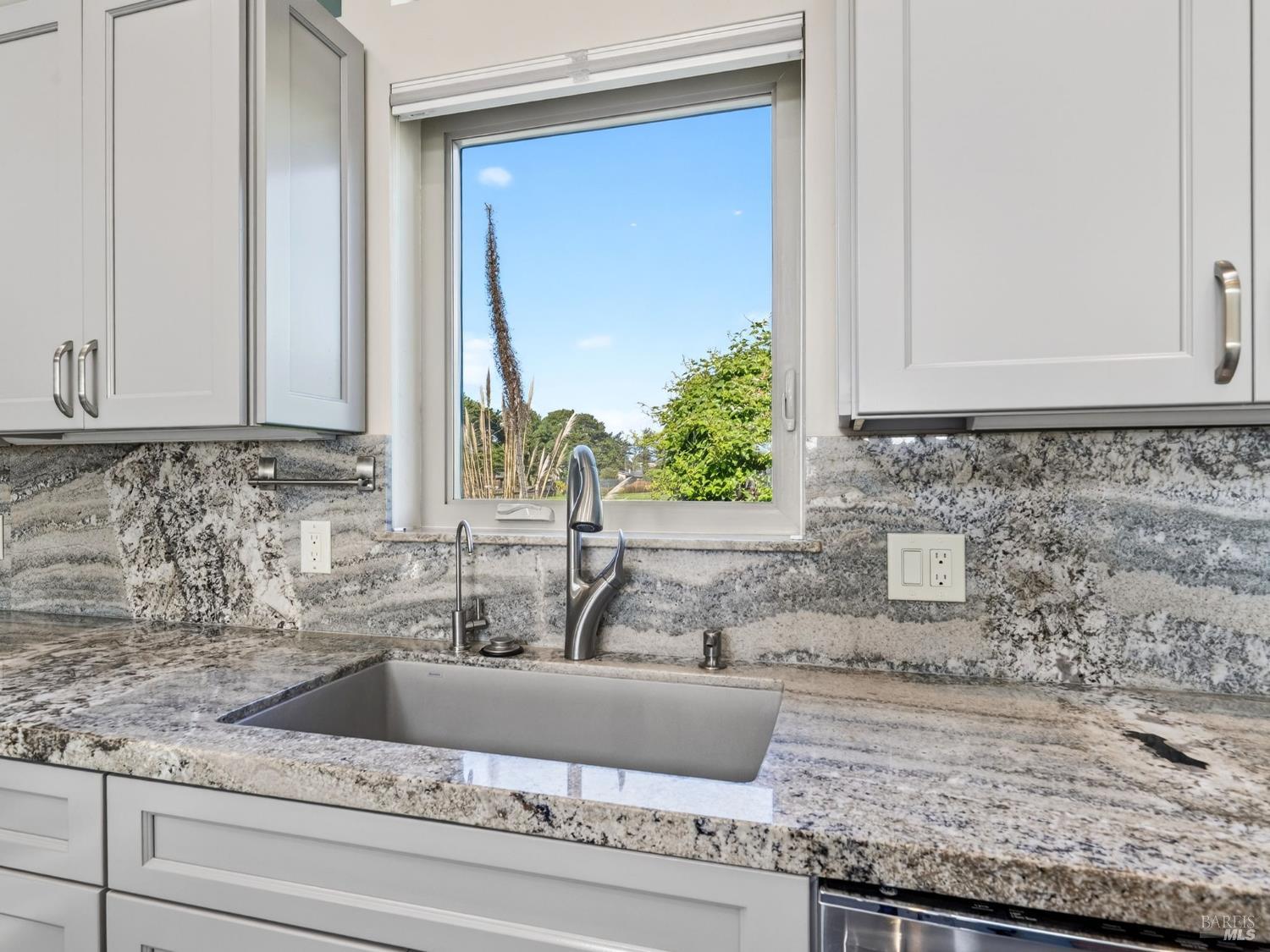 Detail Gallery Image 14 of 59 For 31380 Bay View Ave, Fort Bragg,  CA 95437 - 3 Beds | 2 Baths