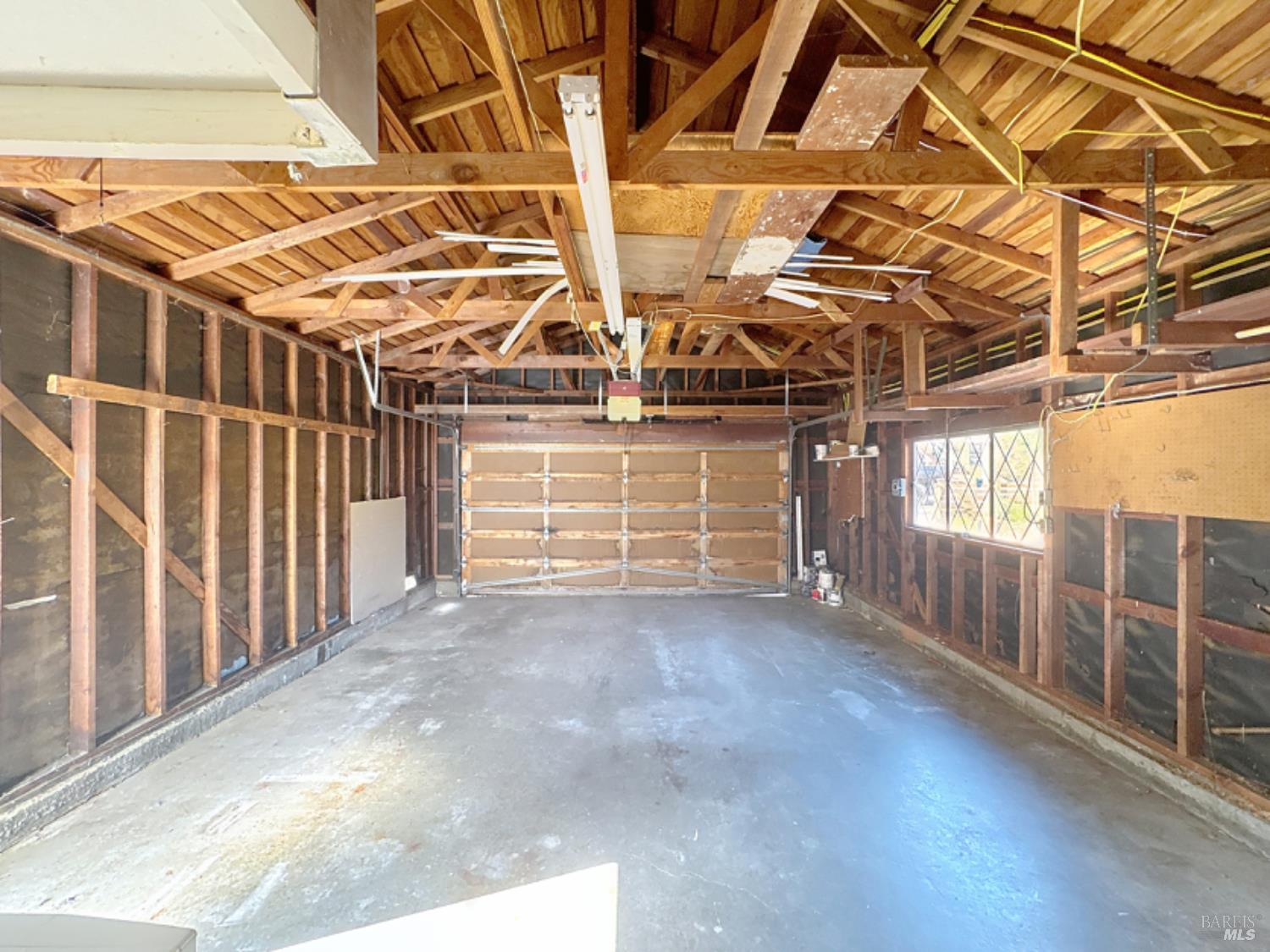 Detail Gallery Image 35 of 51 For 587 Tanbark Ter, San Rafael,  CA 94903 - 3 Beds | 2 Baths