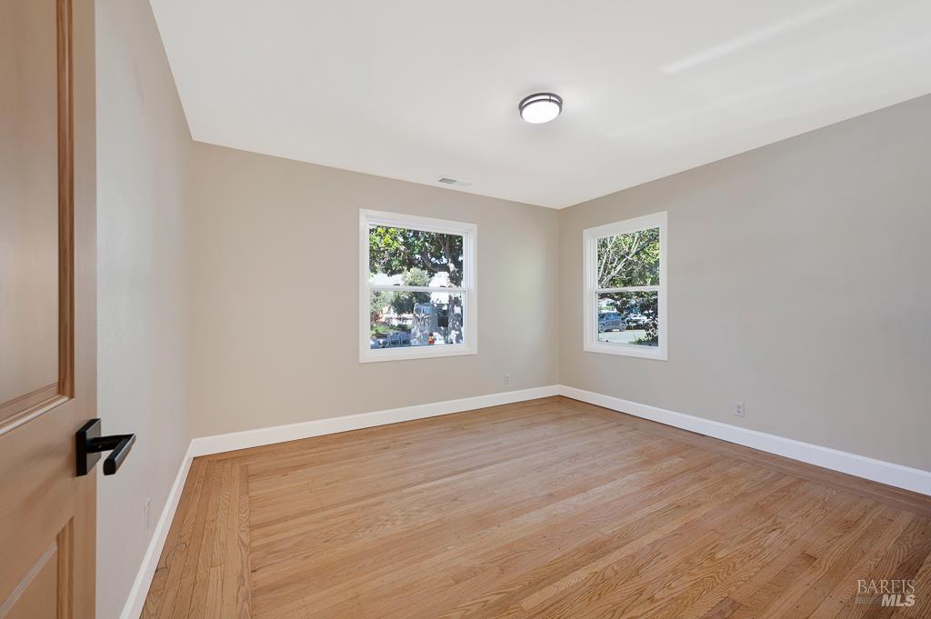 Detail Gallery Image 7 of 28 For 312 Benton St, Santa Rosa,  CA 95401 - 3 Beds | 2 Baths