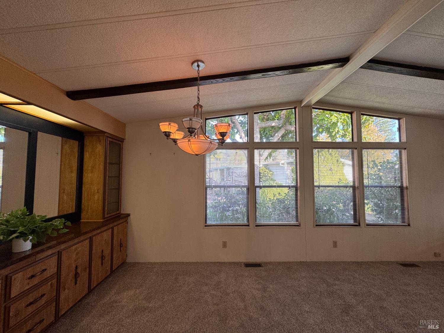 Detail Gallery Image 9 of 35 For 97 Glenoak Ct, Santa Rosa,  CA 95409 - 2 Beds | 2 Baths