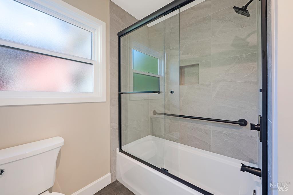 Detail Gallery Image 10 of 28 For 312 Benton St, Santa Rosa,  CA 95401 - 3 Beds | 2 Baths