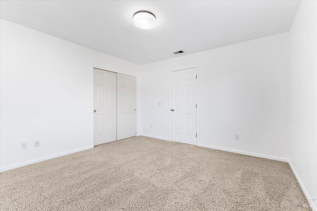 Detail Gallery Image 15 of 31 For 1705 Walnut Creek Dr, Santa Rosa,  CA 95403 - 4 Beds | 3 Baths