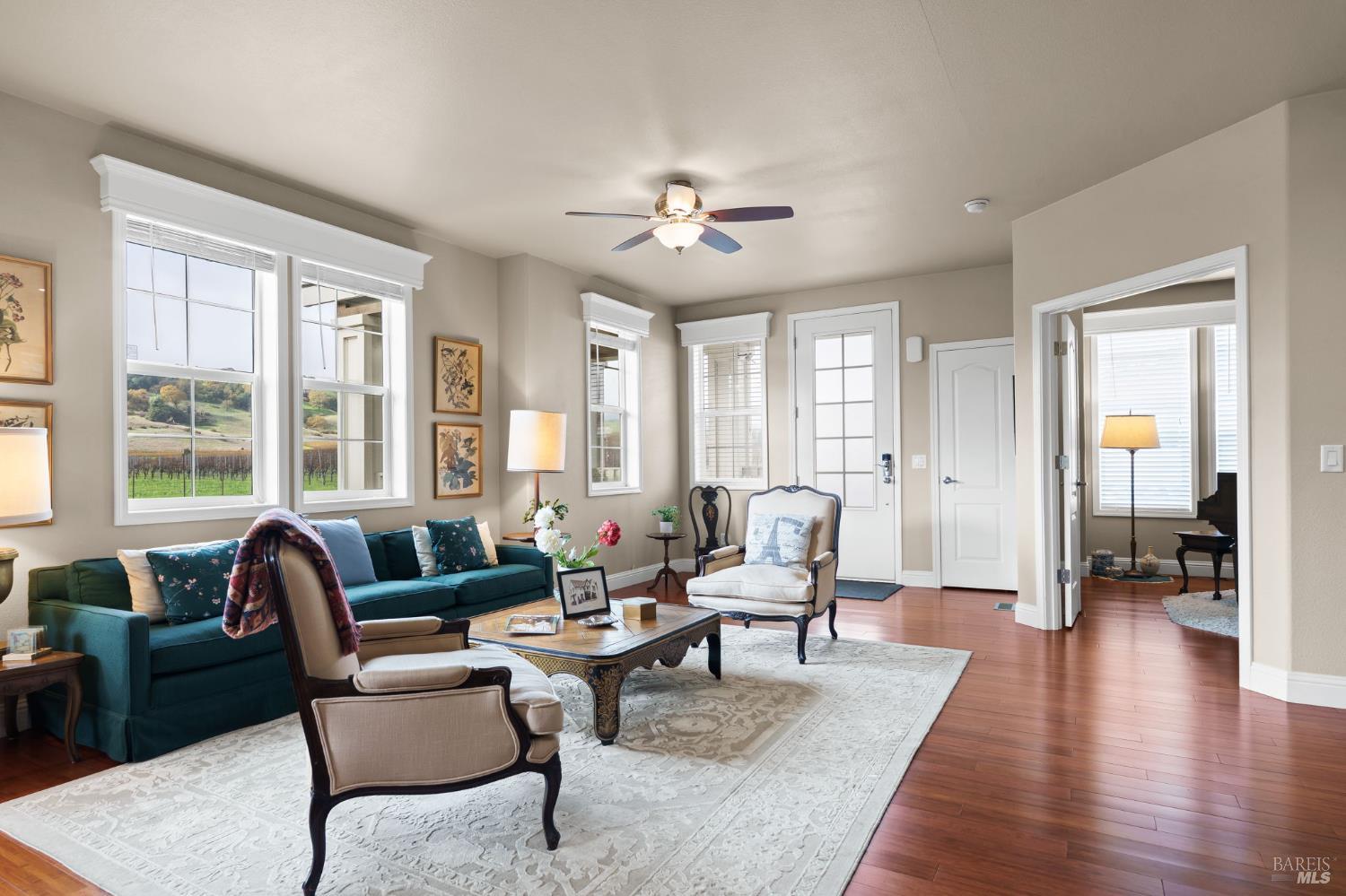 Detail Gallery Image 6 of 27 For 132 Bear Flag Rd, Sonoma,  CA 95476 - 2 Beds | 3 Baths