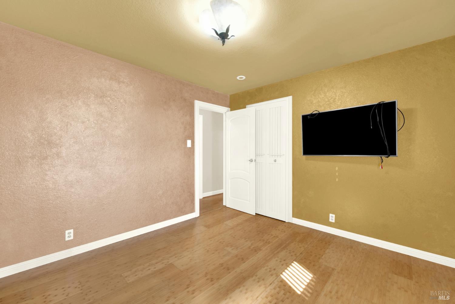 Detail Gallery Image 26 of 65 For 7937 Sunkist Dr, Oakland,  CA 94605 - 4 Beds | 3 Baths