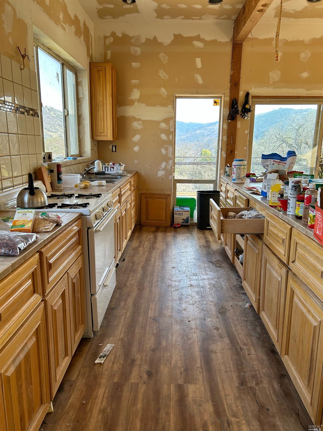 Detail Gallery Image 70 of 96 For 1 Island Mountain Rd, Laytonville,  CA 95454 - 2 Beds | 1 Baths