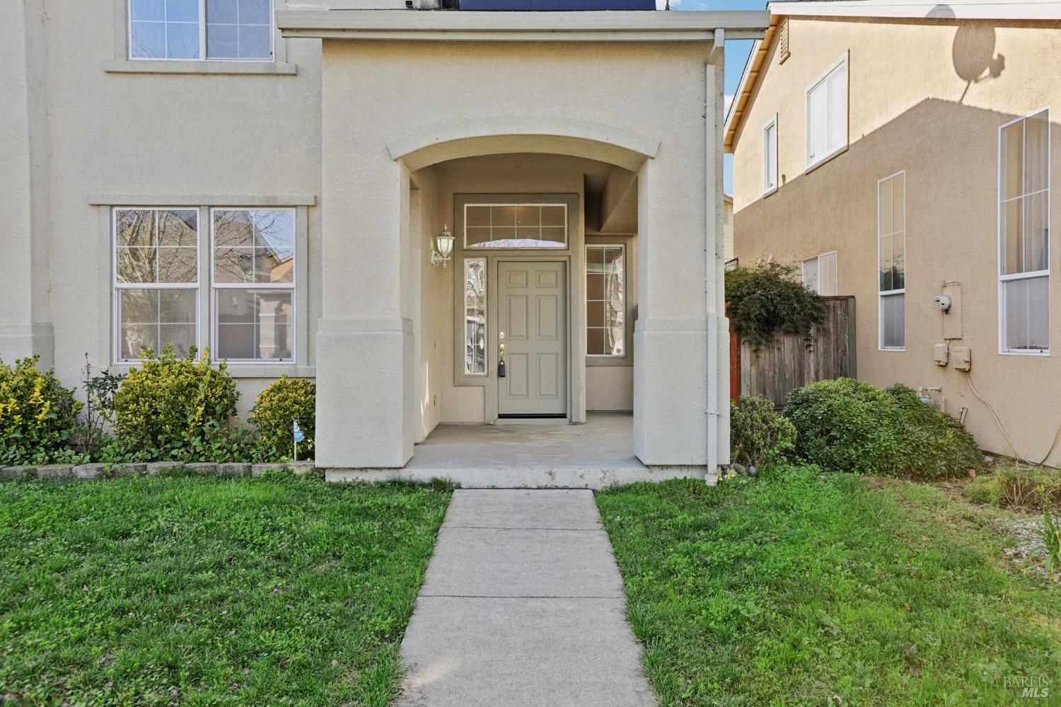 Detail Gallery Image 4 of 40 For 2623 Rosevine Ln, Santa Rosa,  CA 95407 - 4 Beds | 2/1 Baths