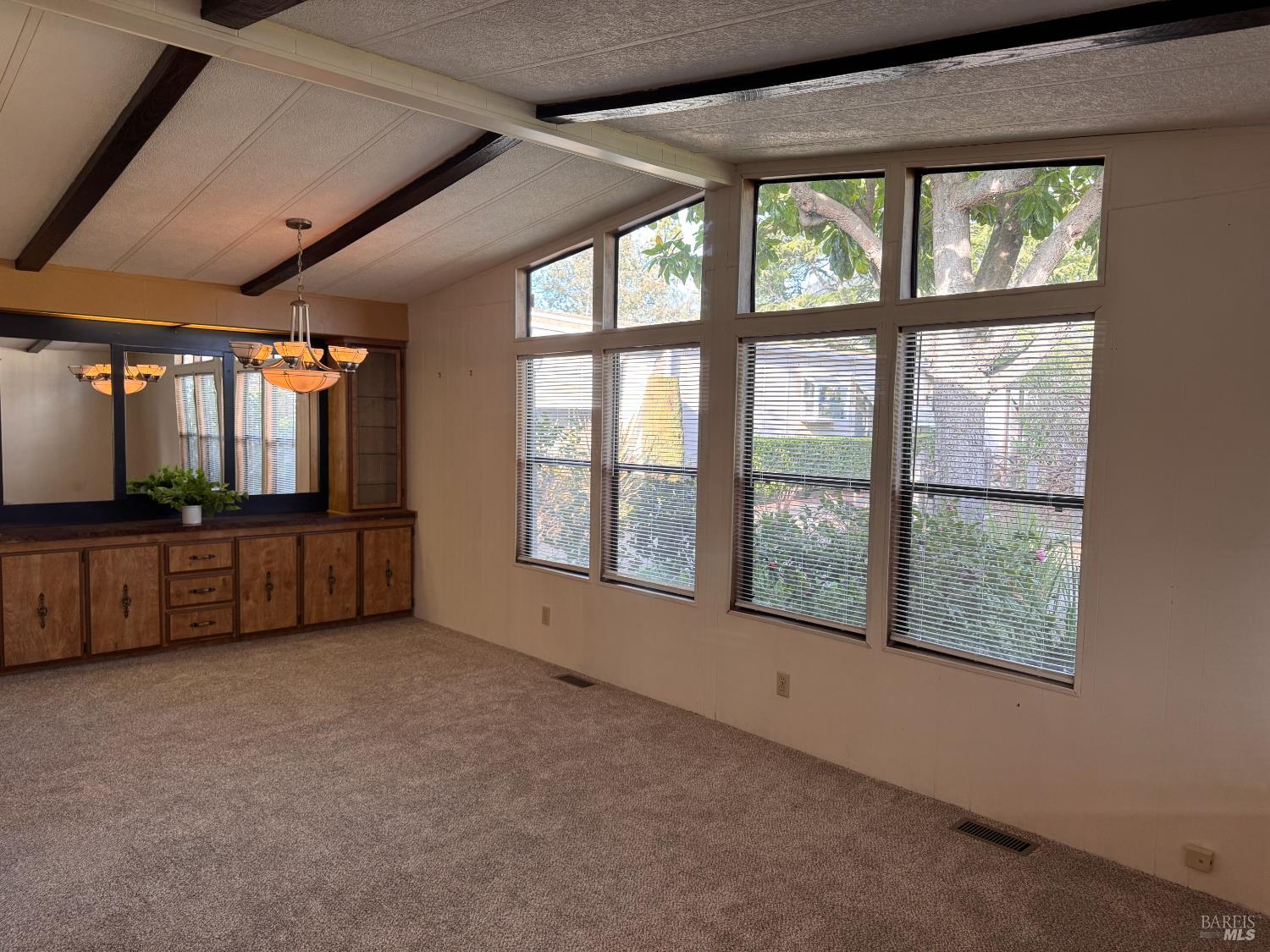 Detail Gallery Image 8 of 35 For 97 Glenoak Ct, Santa Rosa,  CA 95409 - 2 Beds | 2 Baths