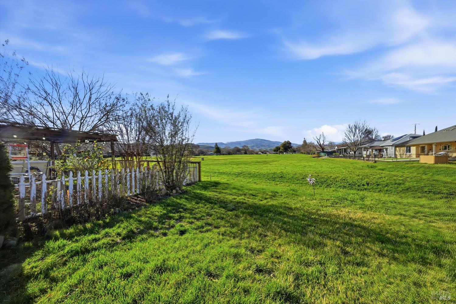 Detail Gallery Image 22 of 27 For 17905 Bunker Rd, Hidden Valley Lake,  CA 95467 - 3 Beds | 2/1 Baths