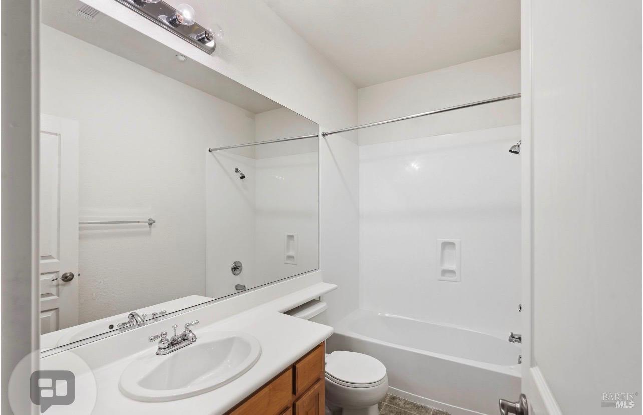 Detail Gallery Image 14 of 17 For 18 Serena Pl, American Canyon,  CA 94503 - 4 Beds | 3/1 Baths