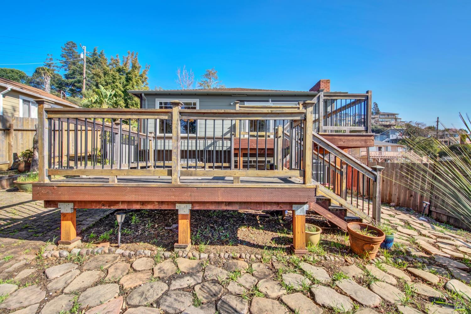 Detail Gallery Image 52 of 65 For 7937 Sunkist Dr, Oakland,  CA 94605 - 4 Beds | 3 Baths