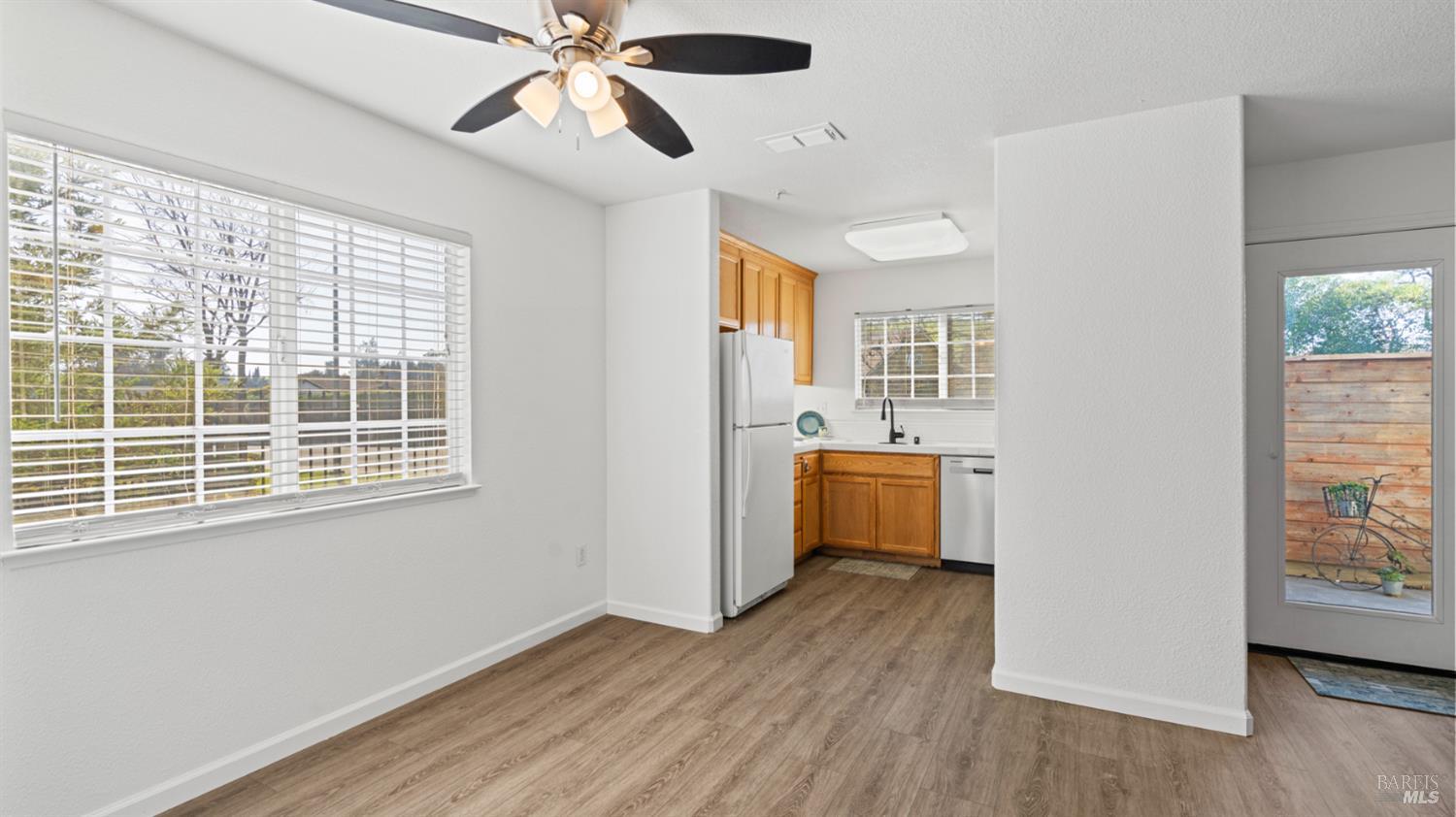 Detail Gallery Image 8 of 27 For 185 Canby Way, Fairfield,  CA 94534 - 3 Beds | 2/1 Baths