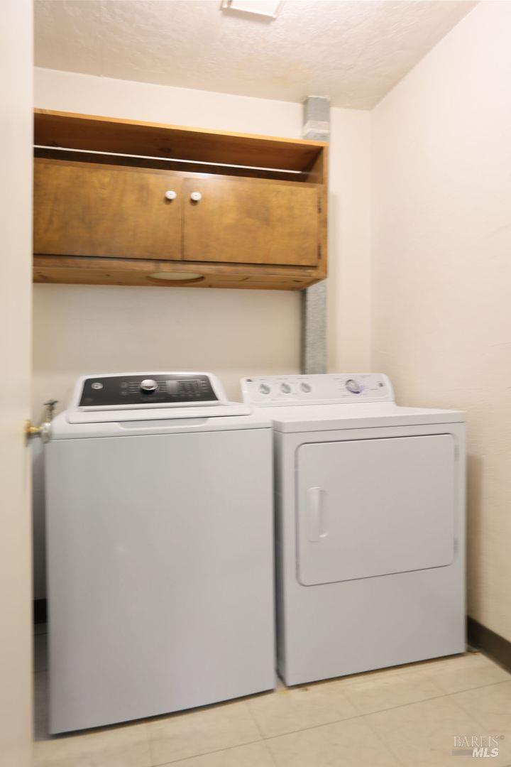 Detail Gallery Image 22 of 27 For 11 Alta Vista Ave #11,  Mill Valley,  CA 94941 - 2 Beds | 1 Baths