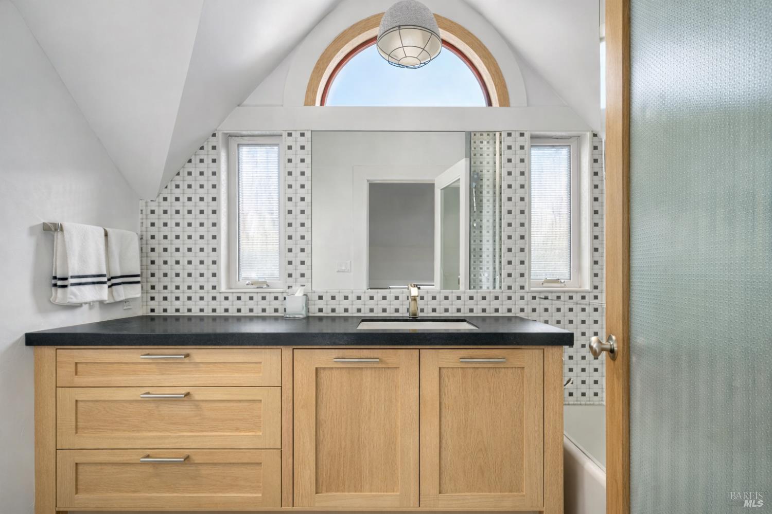 Detail Gallery Image 8 of 20 For 1467 Kearney St, Saint Helena,  CA 94574 - 4 Beds | 3/1 Baths