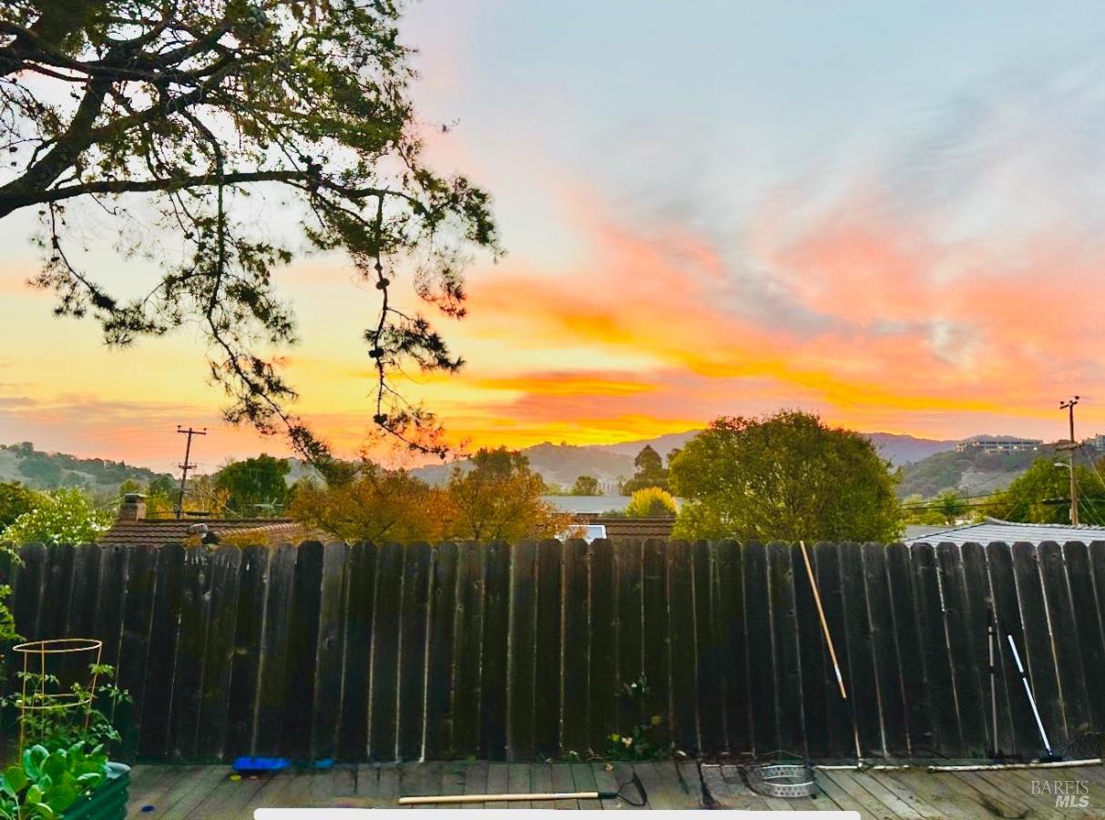 Detail Gallery Image 46 of 51 For 587 Tanbark Ter, San Rafael,  CA 94903 - 3 Beds | 2 Baths