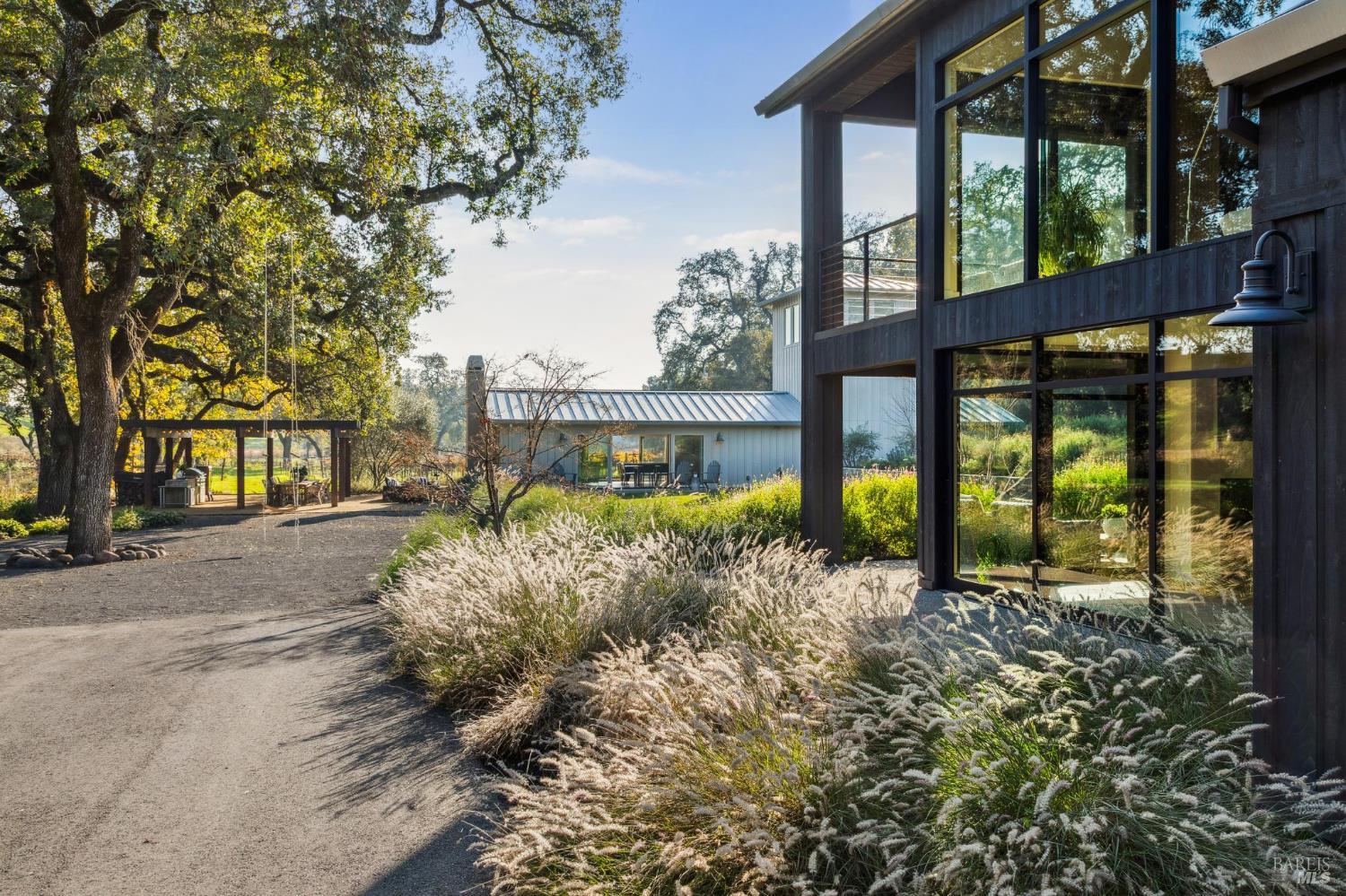 Detail Gallery Image 16 of 99 For 1135 Soda Canyon Rd, Napa,  CA 94558 - 5 Beds | 4/1 Baths