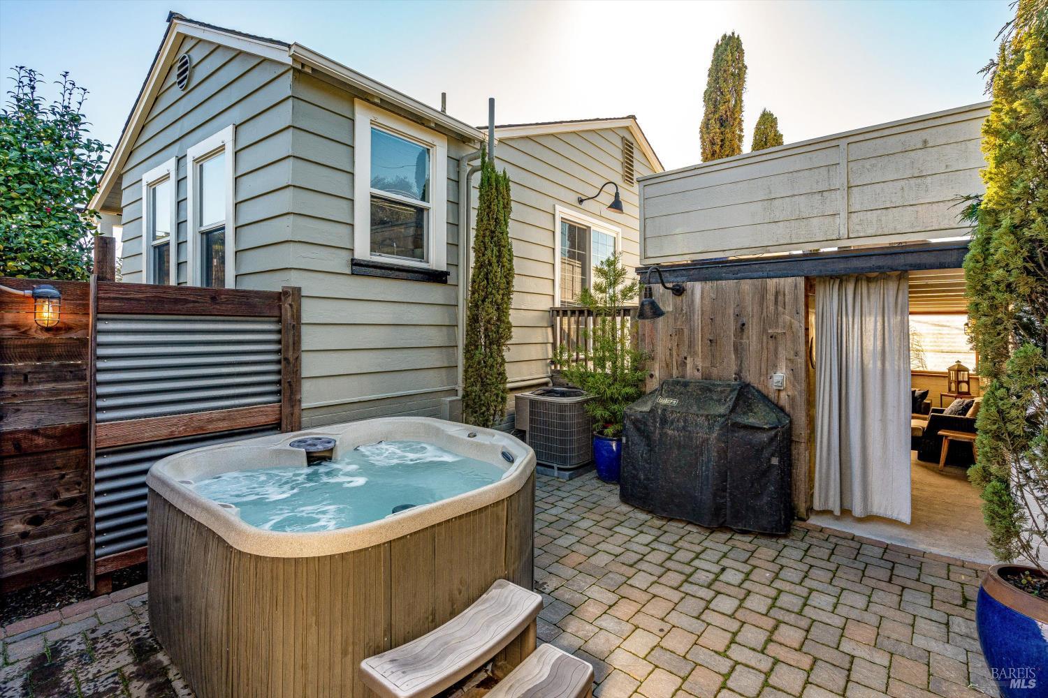 Detail Gallery Image 37 of 45 For 3 Highland Dr, Napa,  CA 94559 - 2 Beds | 1/1 Baths