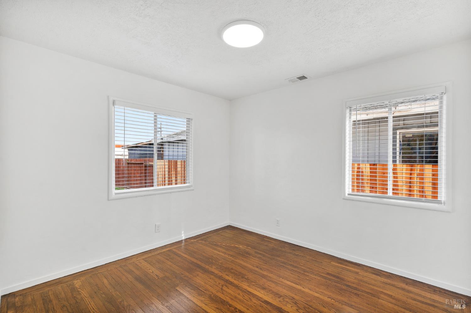 Detail Gallery Image 15 of 26 For 458 Spring St, Richmond,  CA 94804 - 2 Beds | 1 Baths