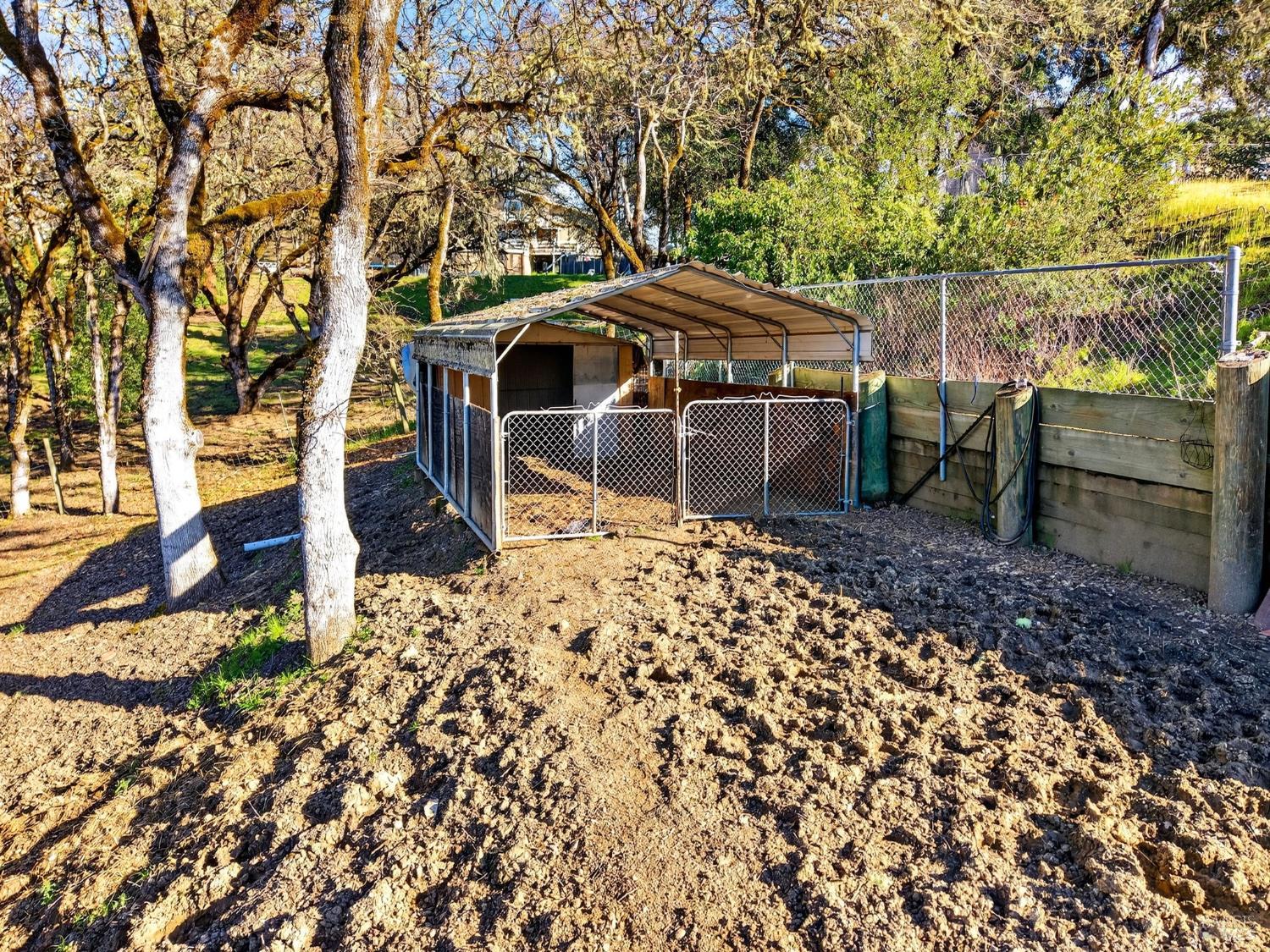 Detail Gallery Image 10 of 58 For 1790 Deerwood Dr, Ukiah,  CA 95482 - 3 Beds | 3 Baths