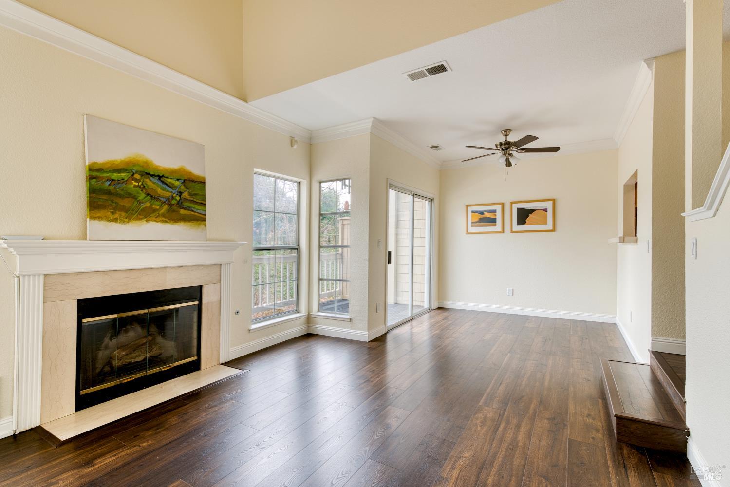 Detail Gallery Image 14 of 38 For 269 Hidden Creek Ct, Martinez,  CA 94553 - 2 Beds | 2/1 Baths