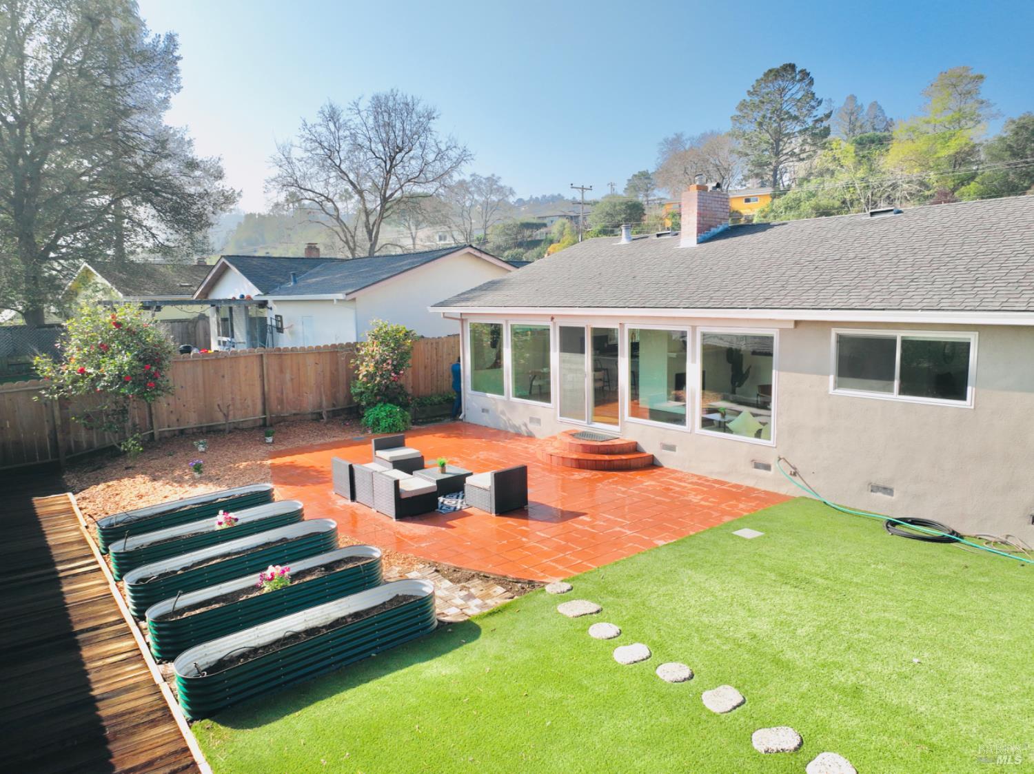 Detail Gallery Image 44 of 51 For 587 Tanbark Ter, San Rafael,  CA 94903 - 3 Beds | 2 Baths