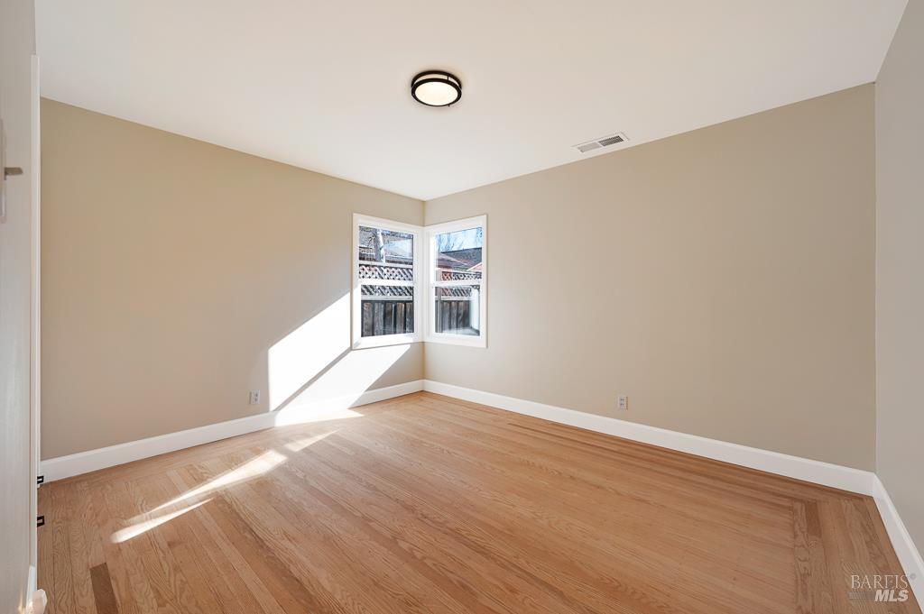 Detail Gallery Image 12 of 28 For 312 Benton St, Santa Rosa,  CA 95401 - 3 Beds | 2 Baths