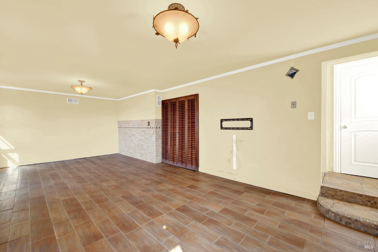 Detail Gallery Image 38 of 65 For 7937 Sunkist Dr, Oakland,  CA 94605 - 4 Beds | 3 Baths