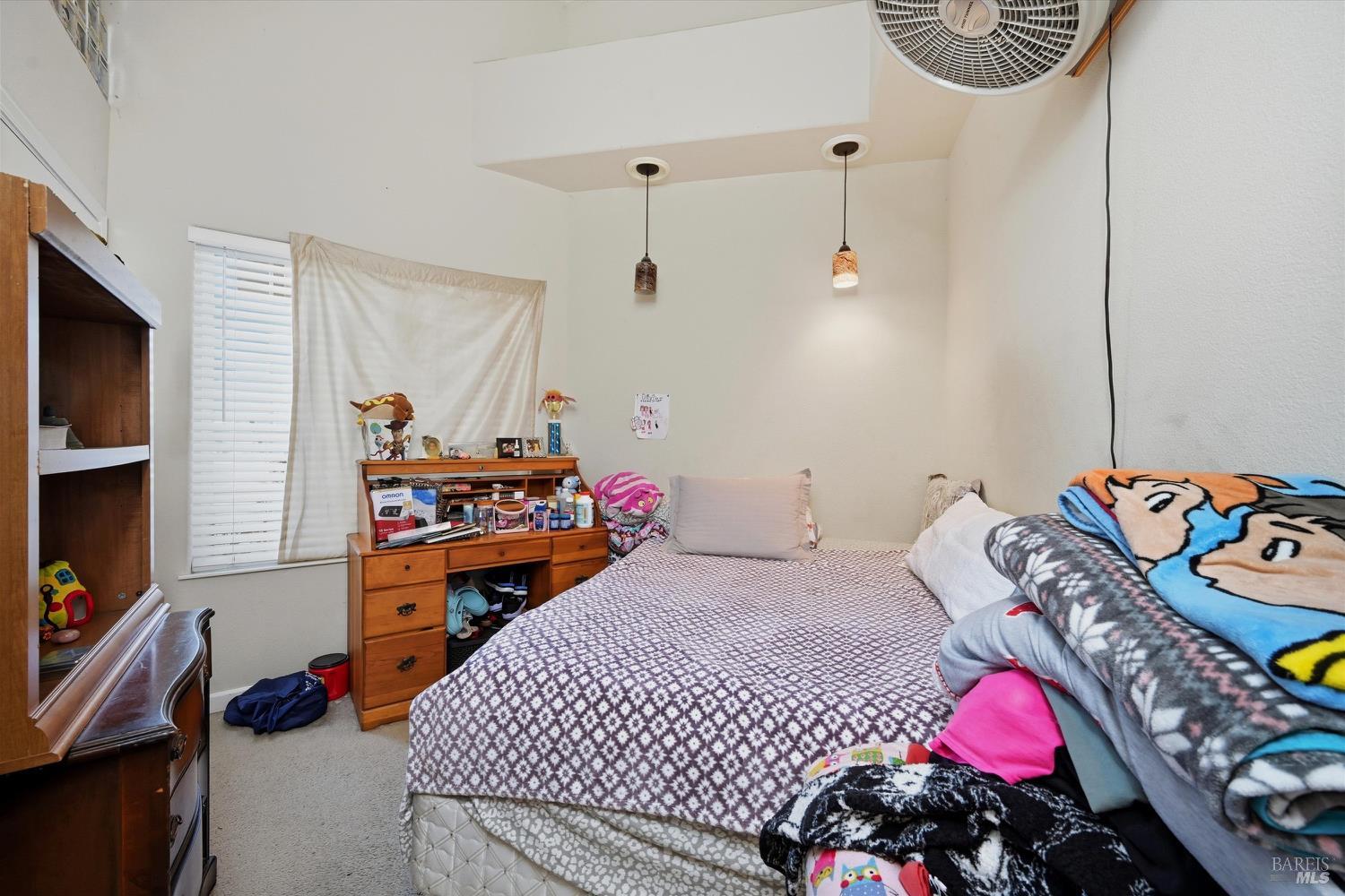 Detail Gallery Image 11 of 27 For 17905 Bunker Rd, Hidden Valley Lake,  CA 95467 - 3 Beds | 2/1 Baths