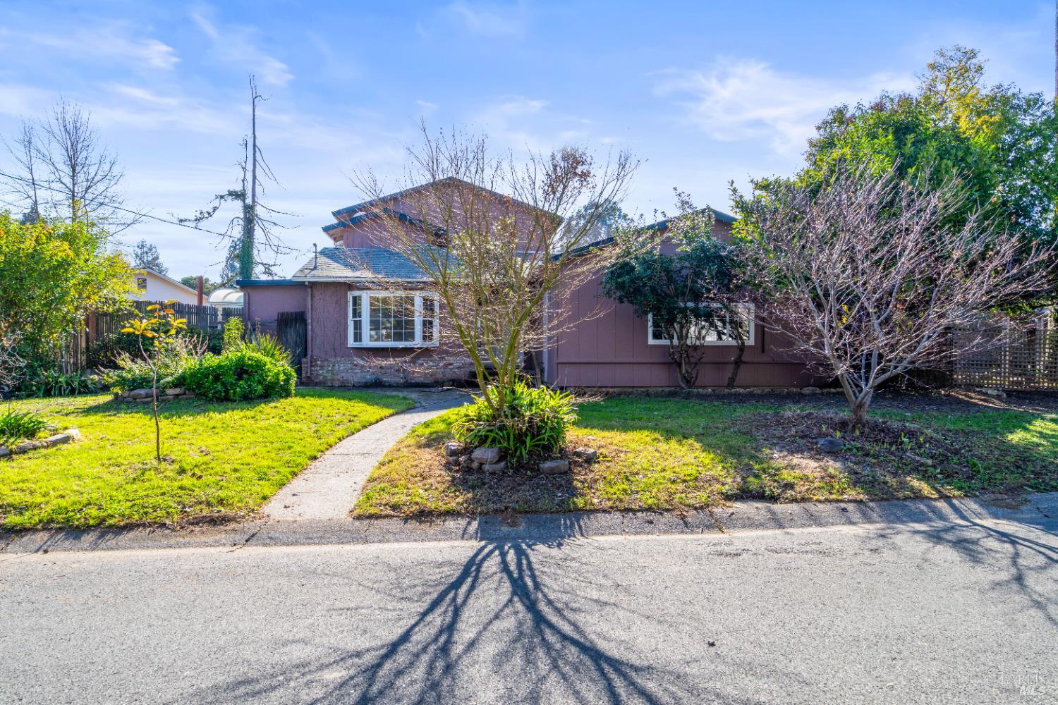 Detail Gallery Image 22 of 26 For 1051 Vassar Dr, Napa,  CA 94558 - 4 Beds | 3 Baths