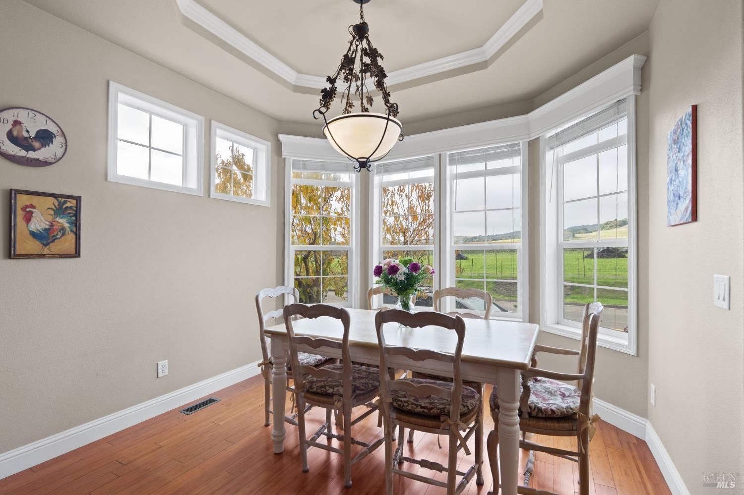 Detail Gallery Image 12 of 27 For 132 Bear Flag Rd, Sonoma,  CA 95476 - 2 Beds | 3 Baths