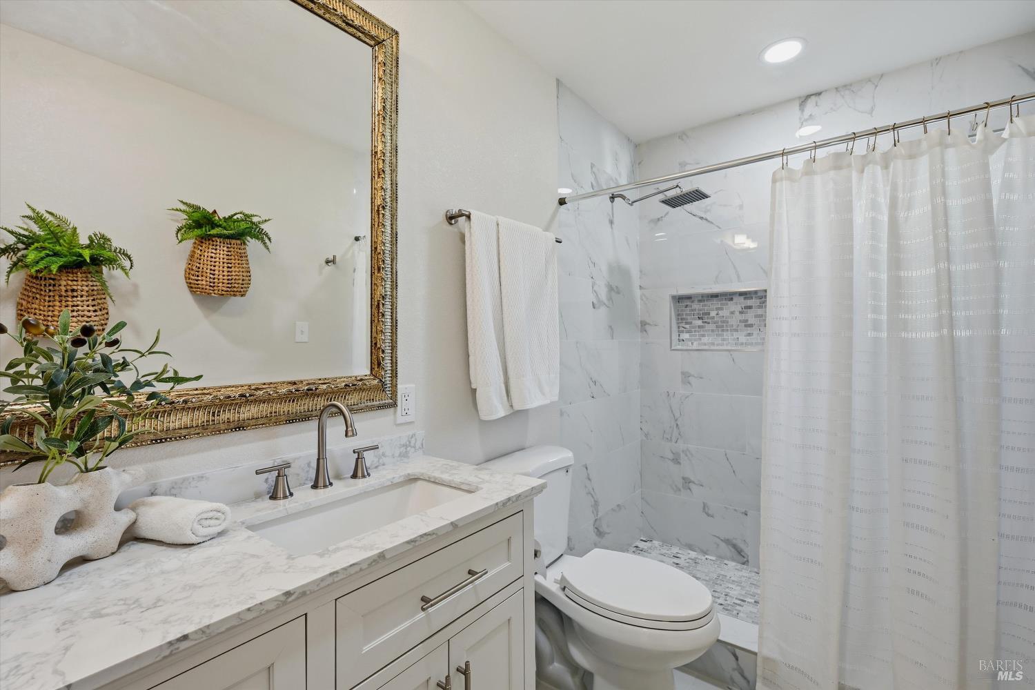 Detail Gallery Image 20 of 43 For 10496 Fairway Pl, Kelseyville,  CA 95451 - 3 Beds | 2 Baths