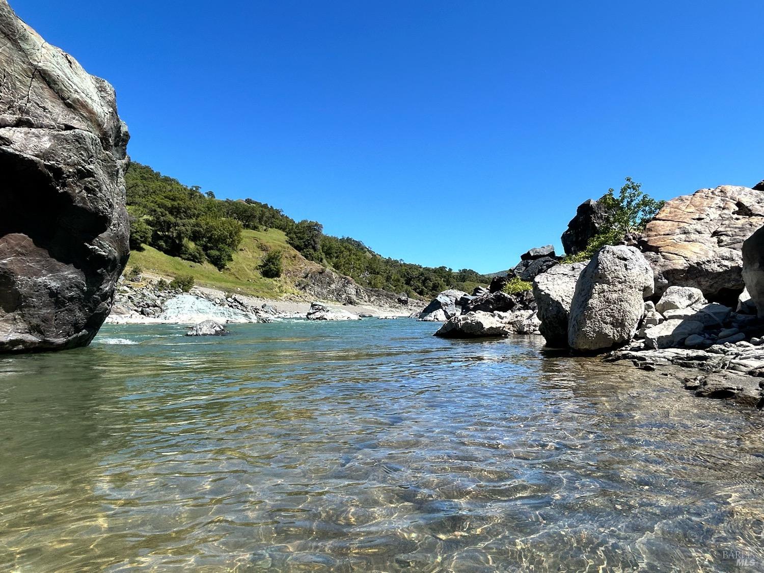 Front Image Thumbnail for BA326009452