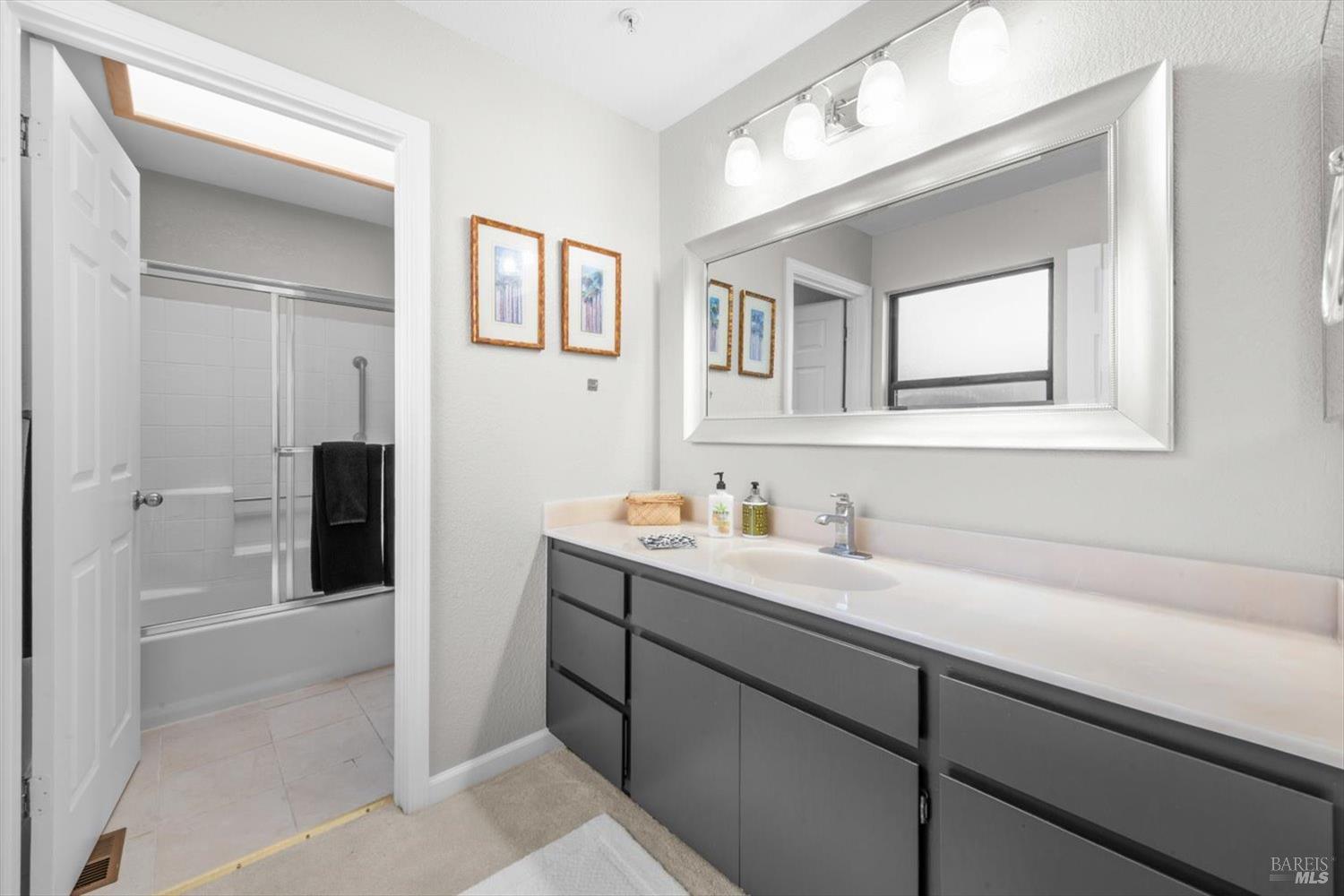 Detail Gallery Image 27 of 53 For 69 Fountain Grove Cir, Napa,  CA 94558 - 2 Beds | 2 Baths