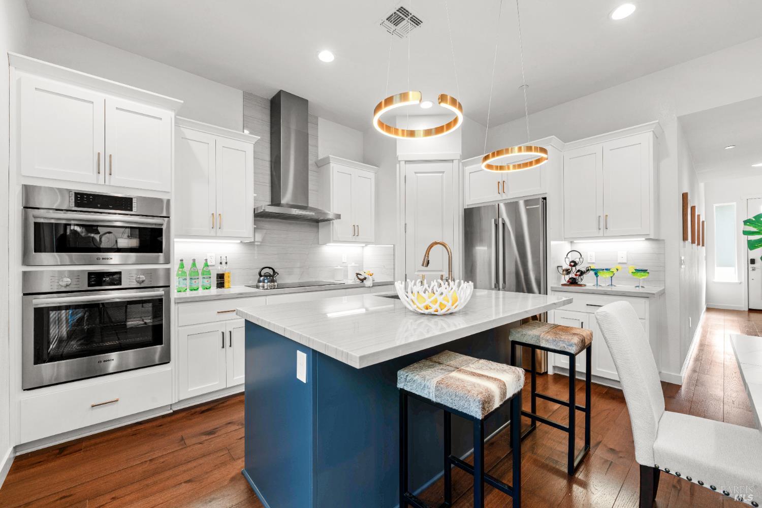 Detail Gallery Image 13 of 56 For 591 Madison St, Petaluma,  CA 94952 - 4 Beds | 3/1 Baths