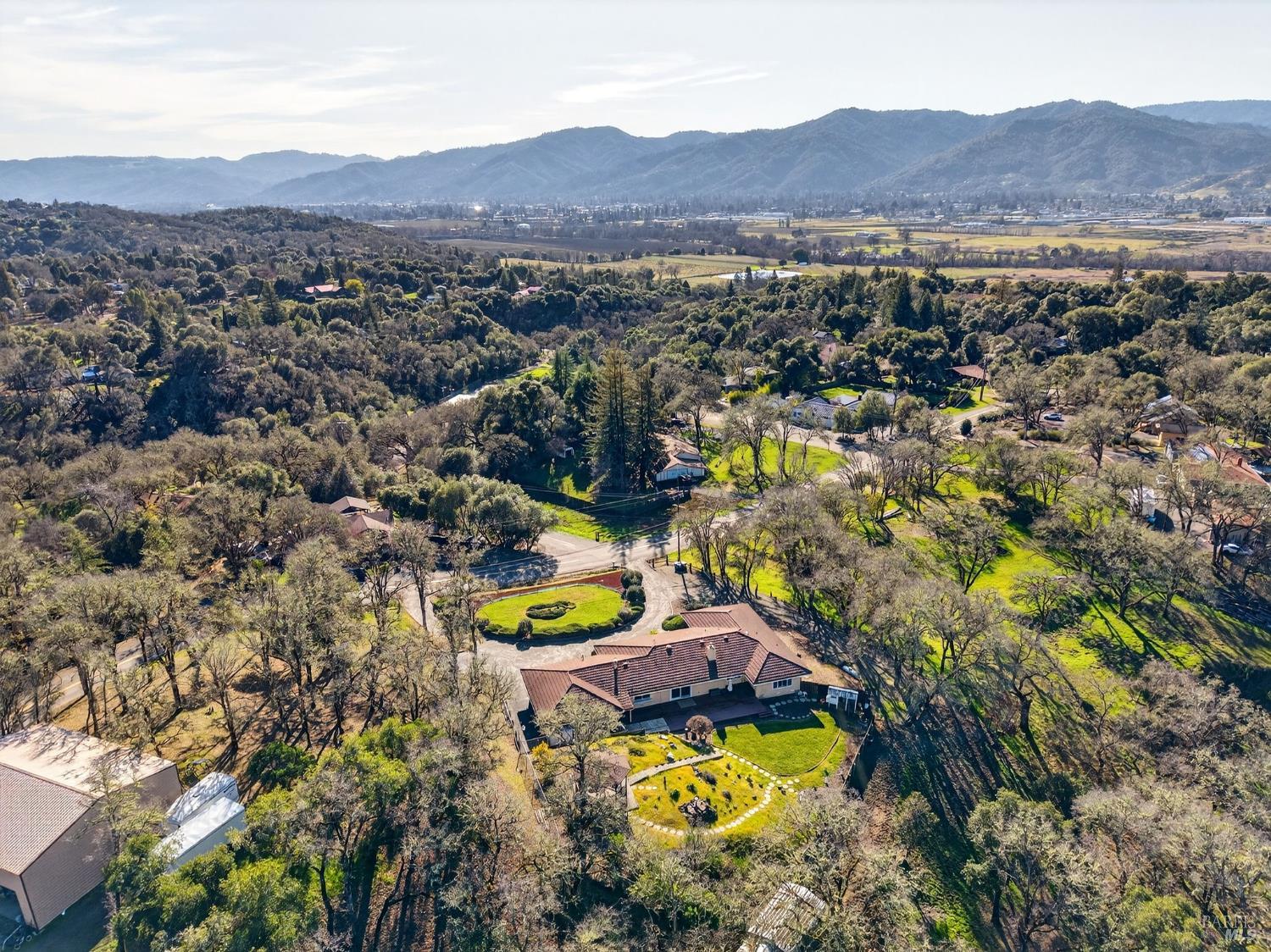 Detail Gallery Image 8 of 58 For 1790 Deerwood Dr, Ukiah,  CA 95482 - 3 Beds | 3 Baths
