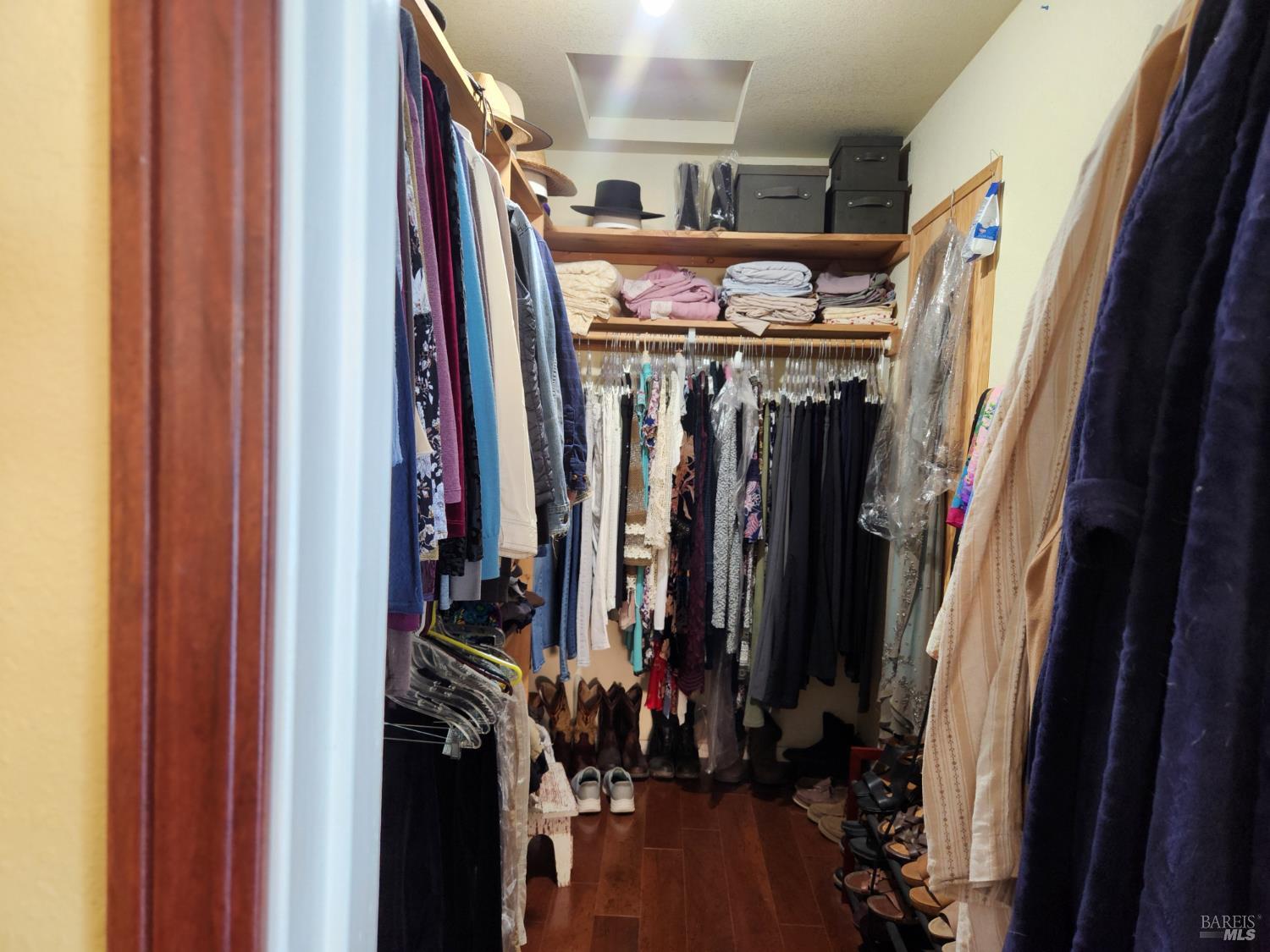 Detail Gallery Image 16 of 64 For 8225 Spyrock Rd, Laytonville,  CA 95454 - 2 Beds | 2 Baths