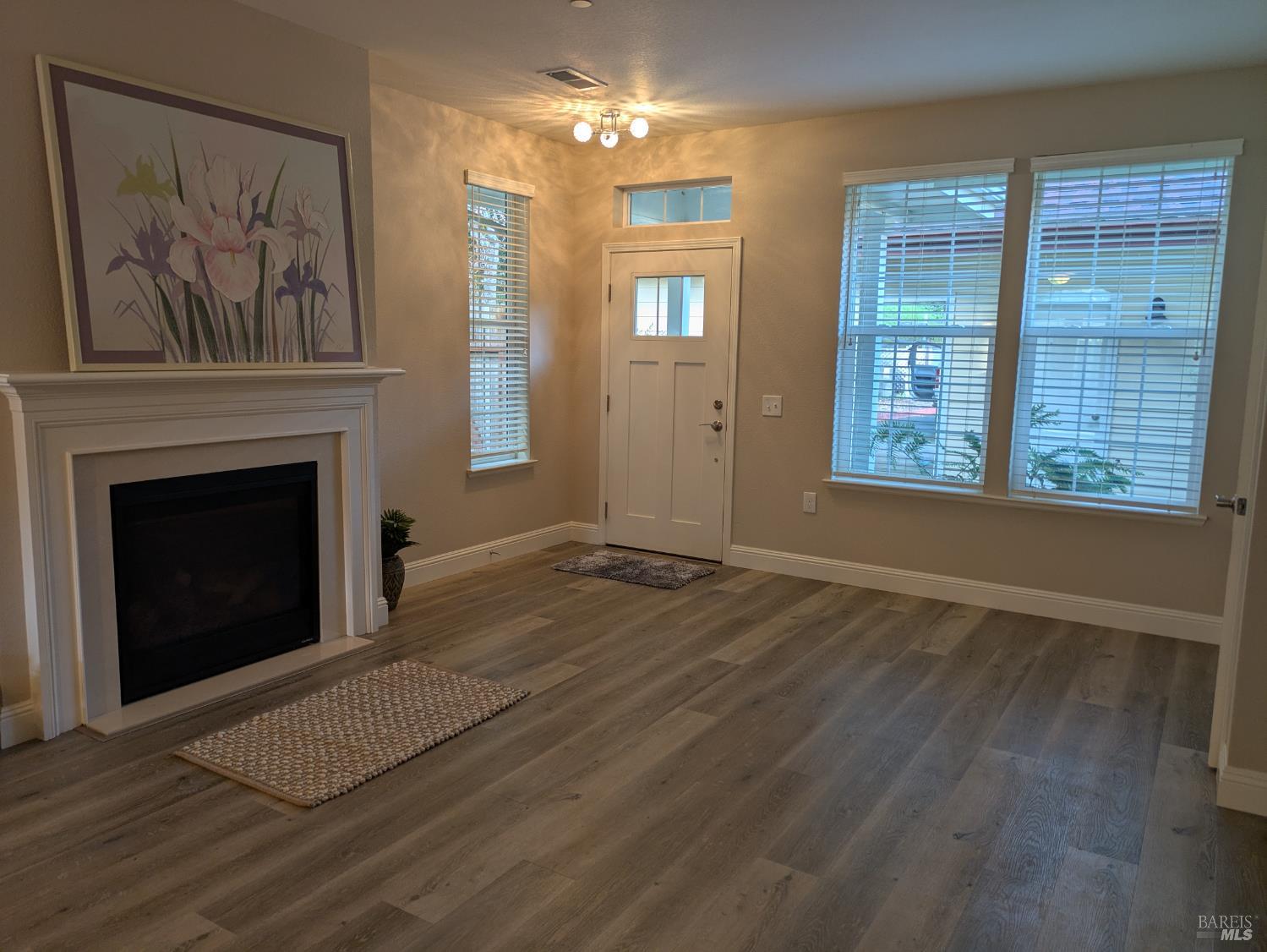 Detail Gallery Image 8 of 23 For 14639 Jomark Ln, Occidental,  CA 95465 - 2 Beds | 2/1 Baths