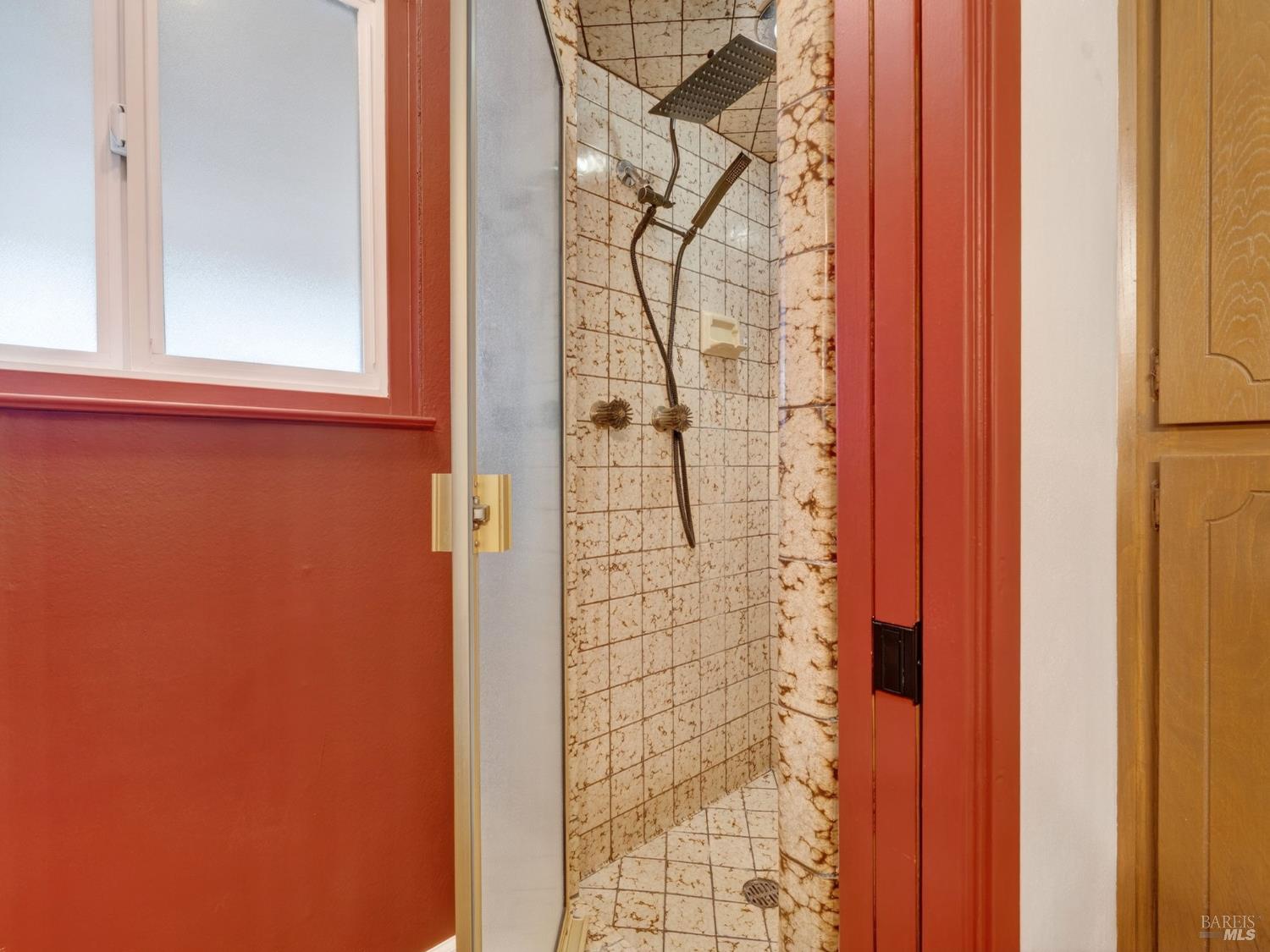 Detail Gallery Image 16 of 58 For 1790 Deerwood Dr, Ukiah,  CA 95482 - 3 Beds | 3 Baths