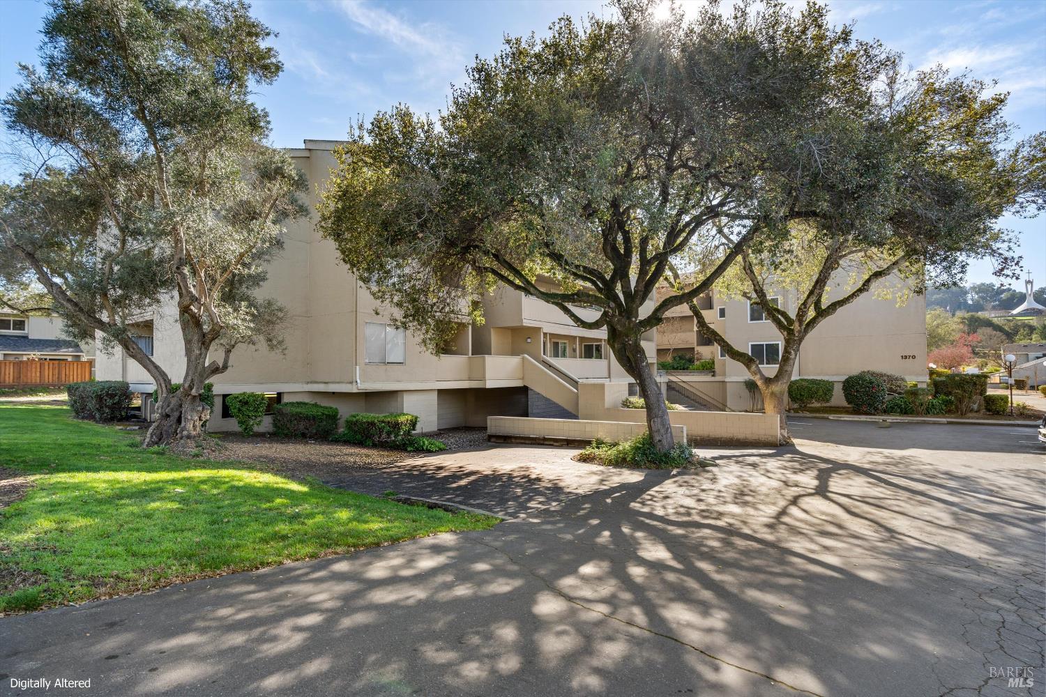 Detail Gallery Image 12 of 18 For 1370 Townview Ave #305,  Santa Rosa,  CA 95405 - 2 Beds | 1/1 Baths